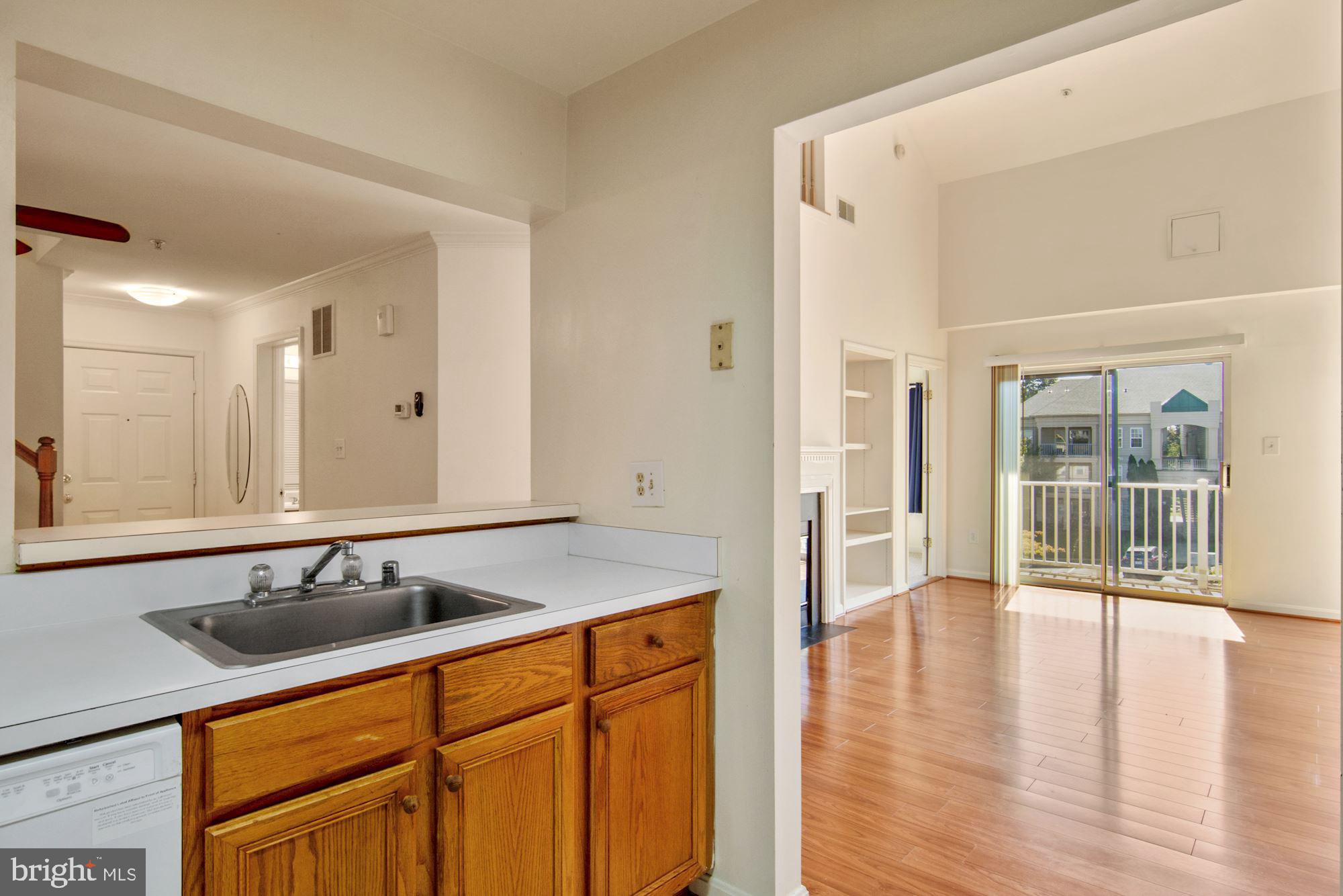 SUMMERHOUSE CONDO - Residential