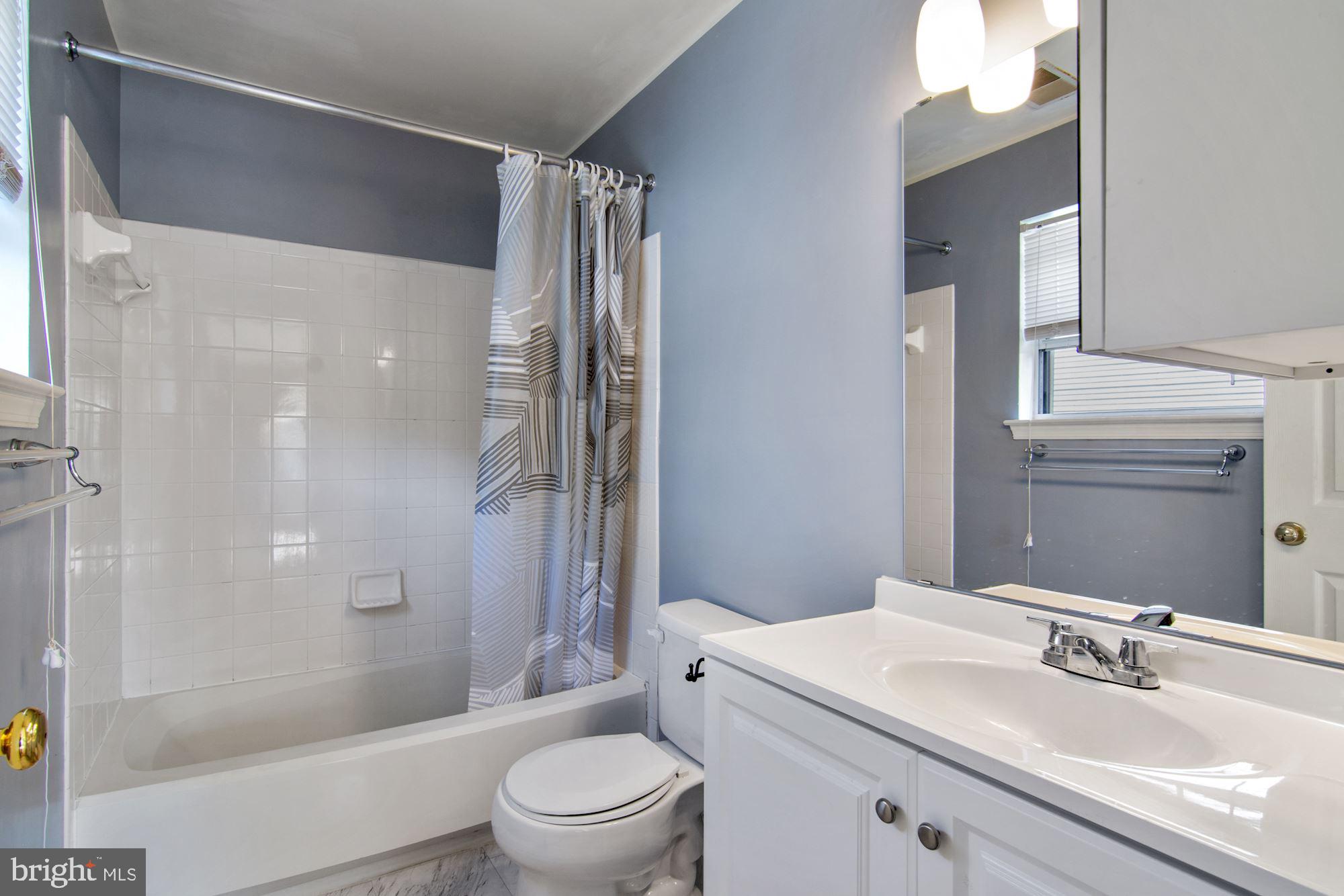 SUMMERHOUSE CONDO - Residential