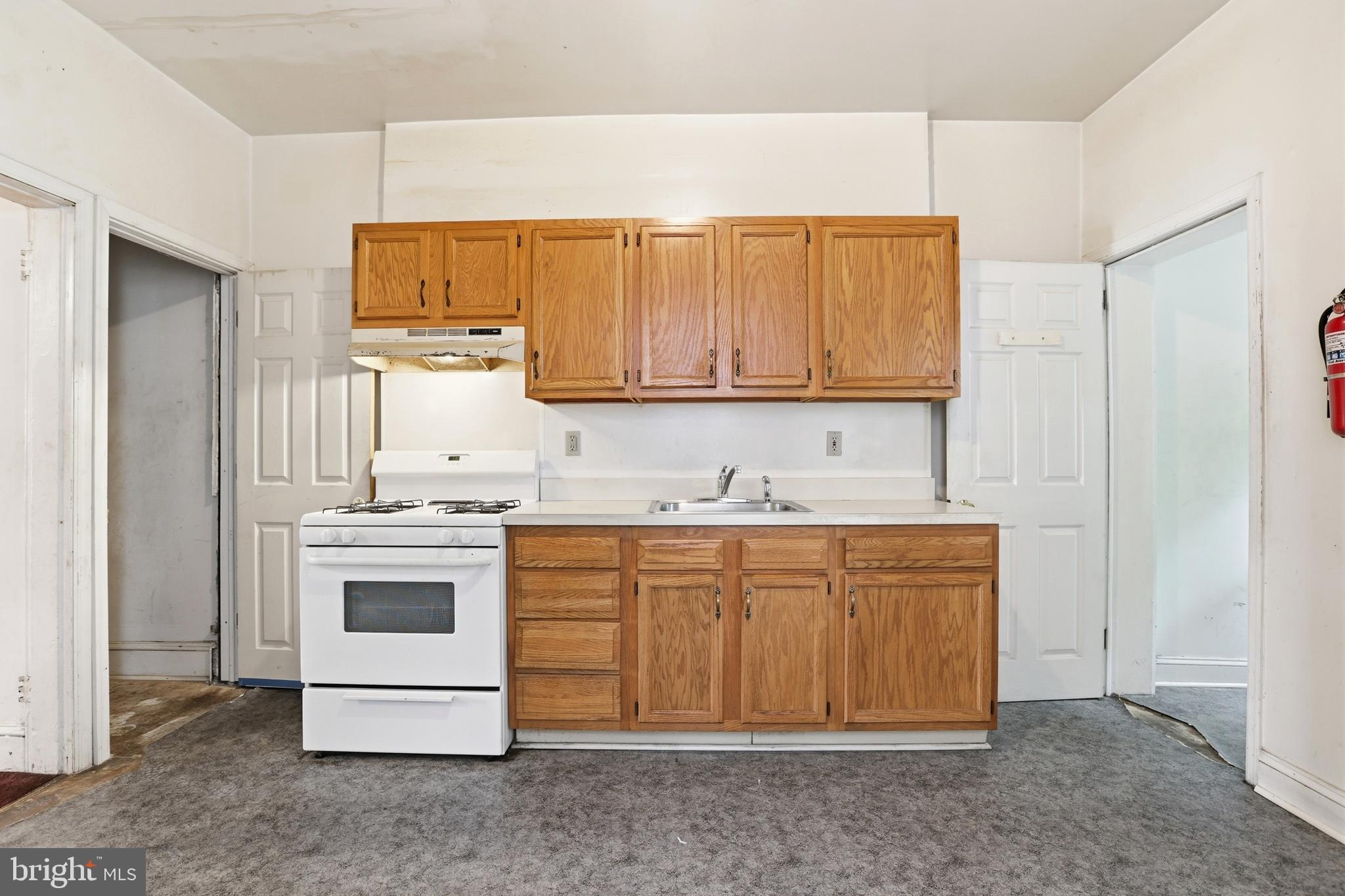 NORRISTOWN - Residential