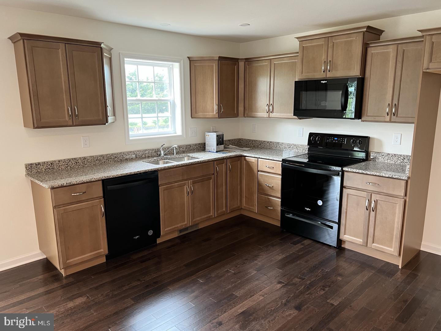 DEERFIELD - Residential Lease