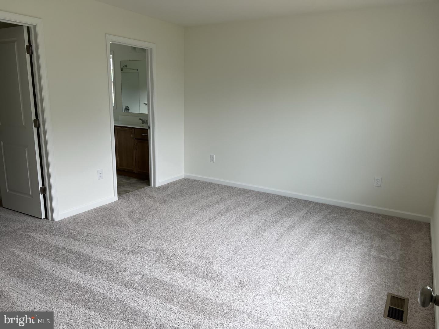 DEERFIELD - Residential Lease