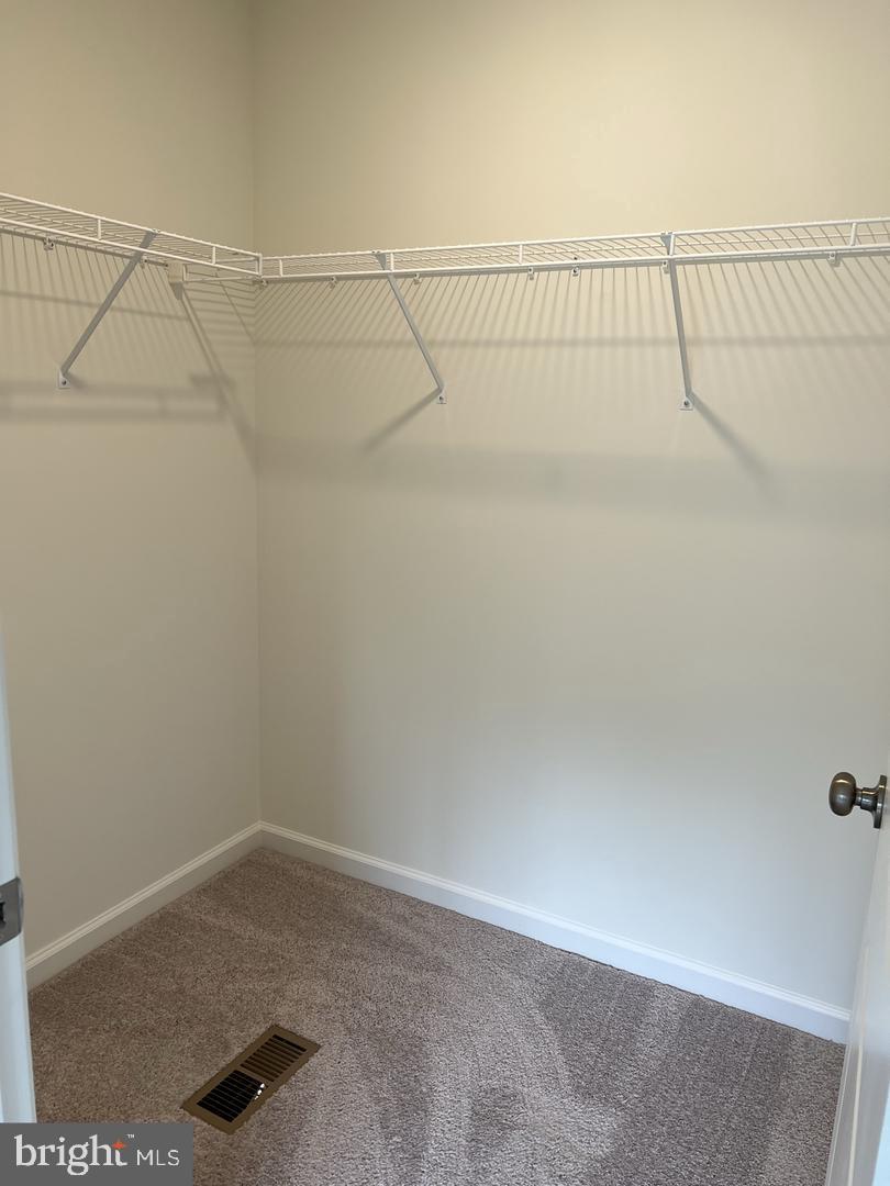 DEERFIELD - Residential Lease