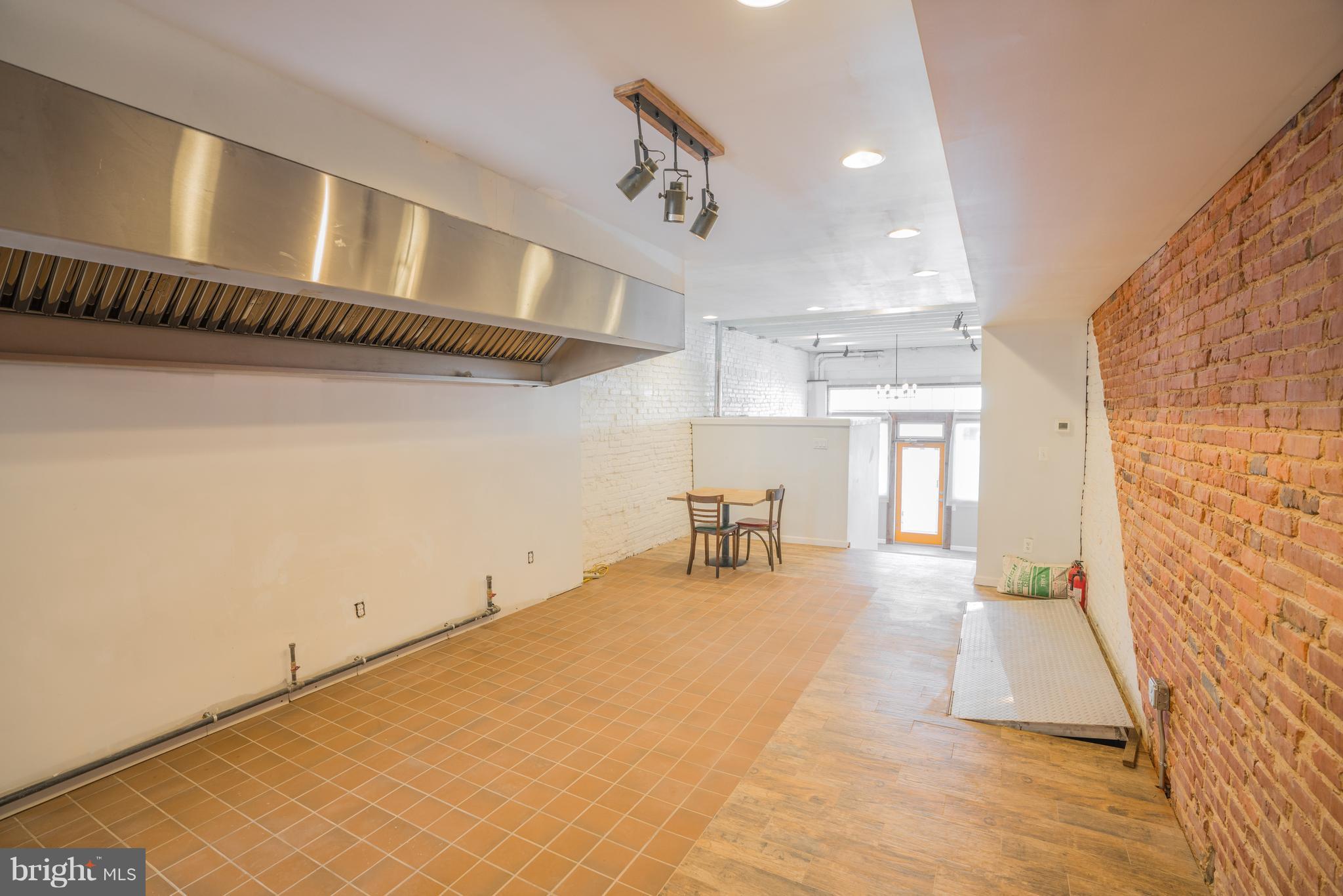 HIGHLANDTOWN - Residential Lease