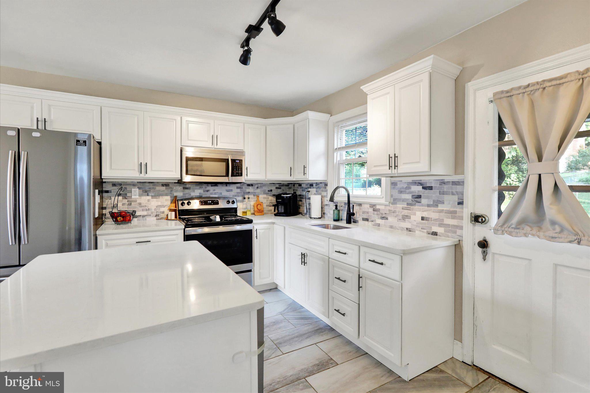 LINCOLN PARK - Residential