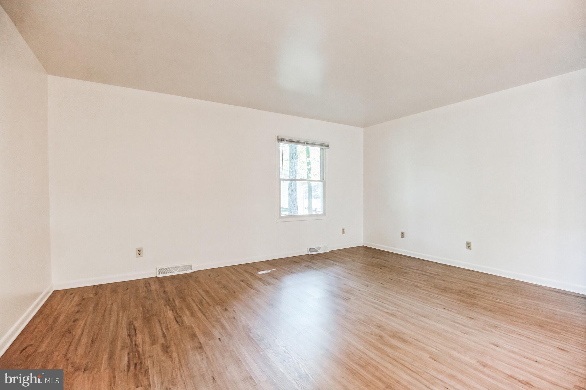 CEDAR COVE - Residential