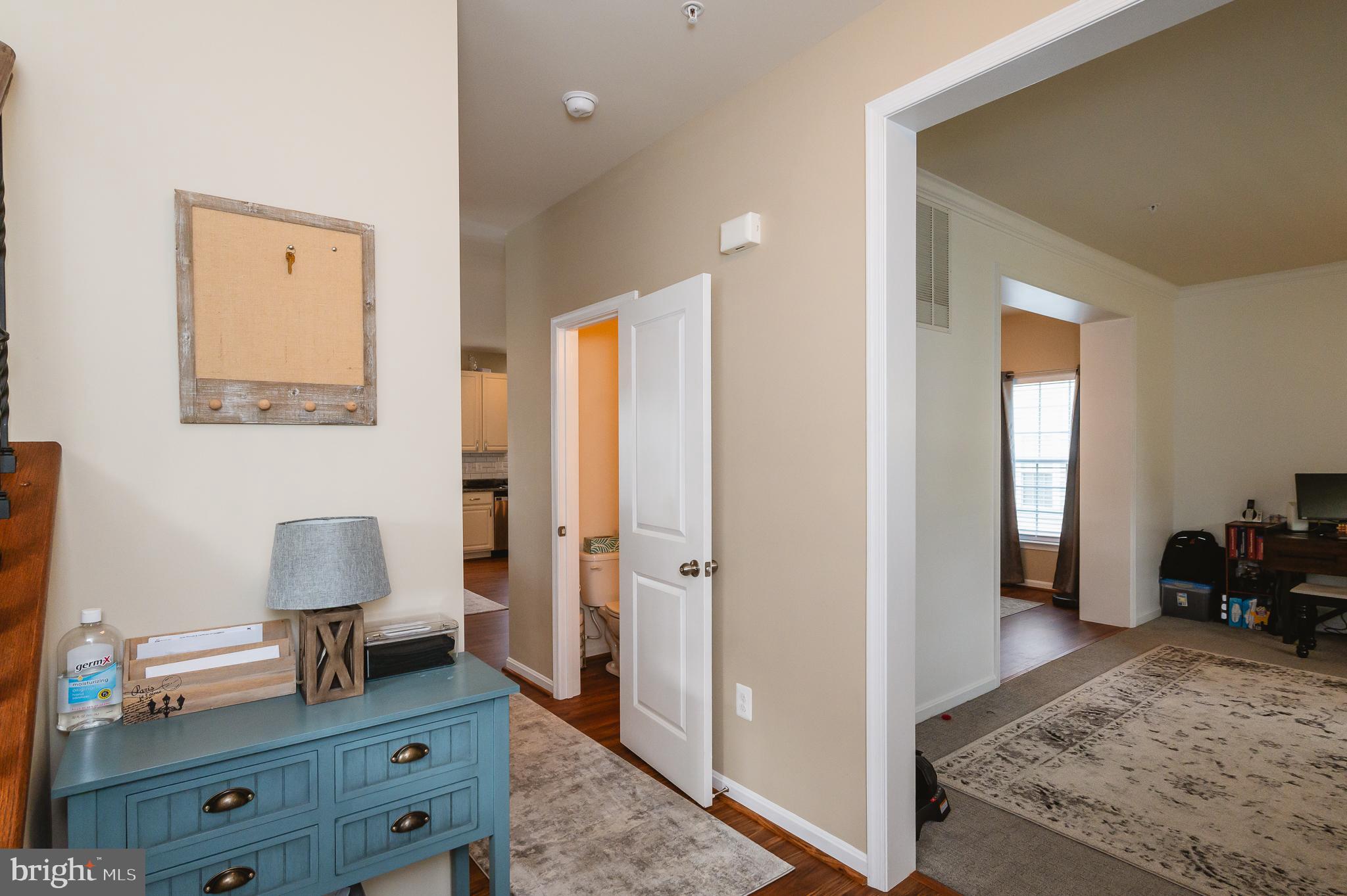 RENAISSANCE SQUARE - Residential