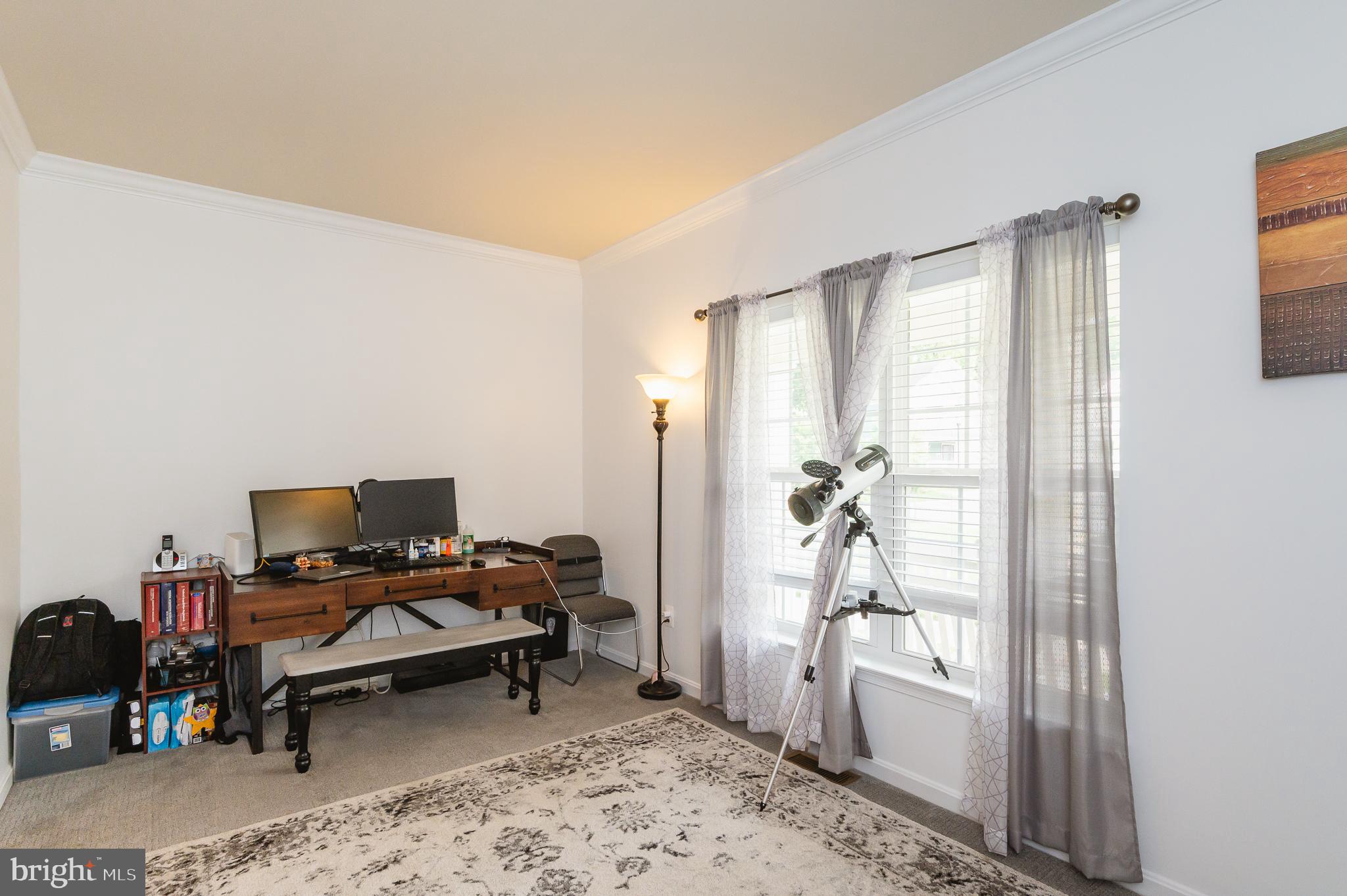 RENAISSANCE SQUARE - Residential