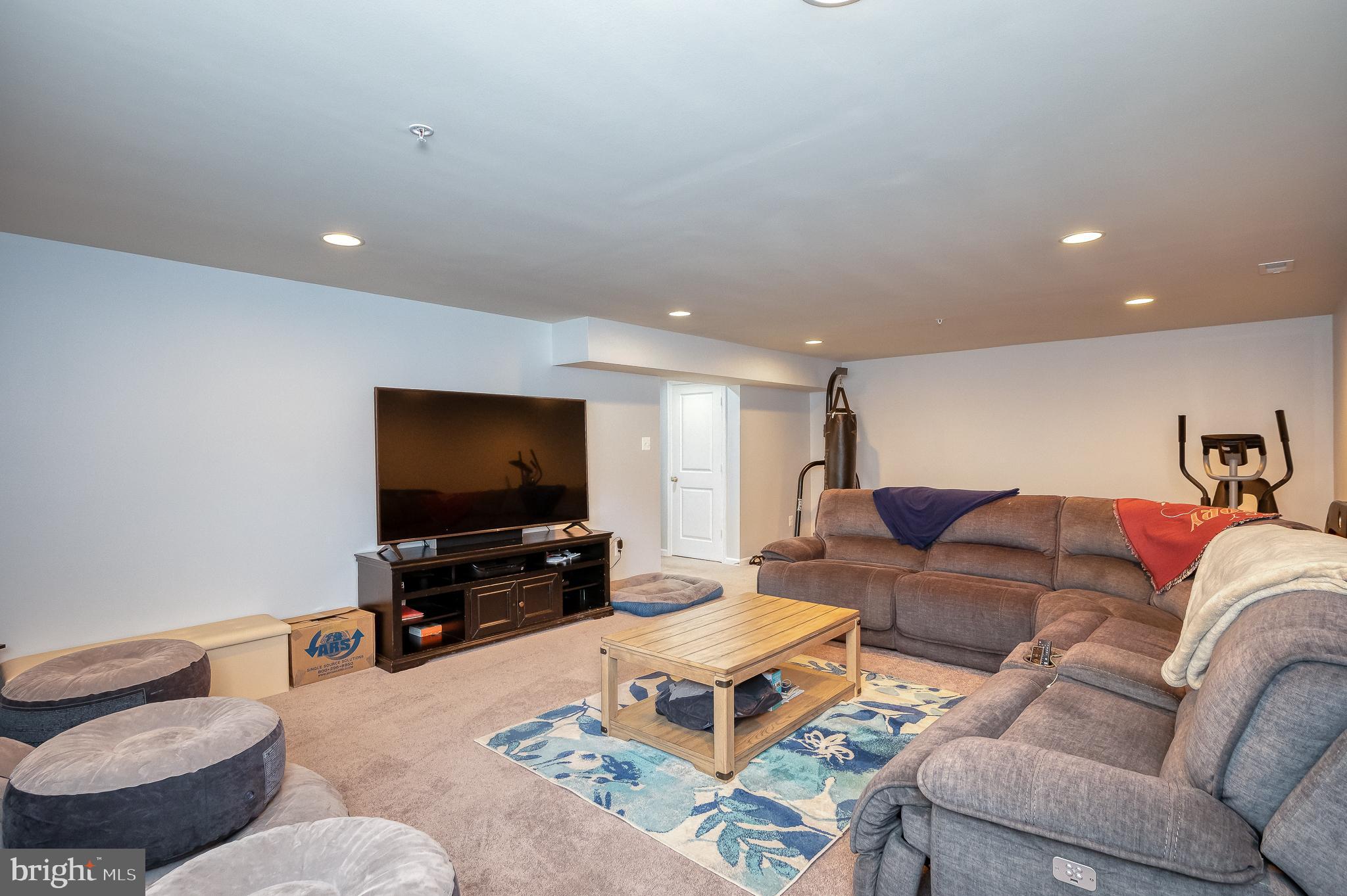 RENAISSANCE SQUARE - Residential