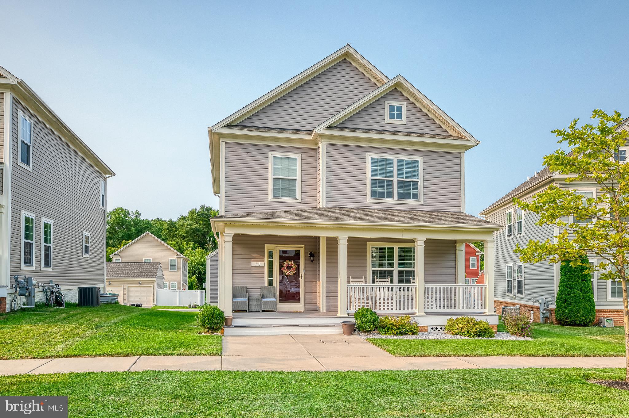 RENAISSANCE SQUARE - Residential