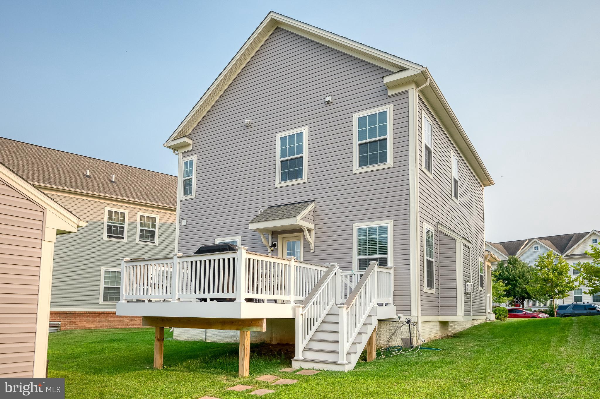 RENAISSANCE SQUARE - Residential