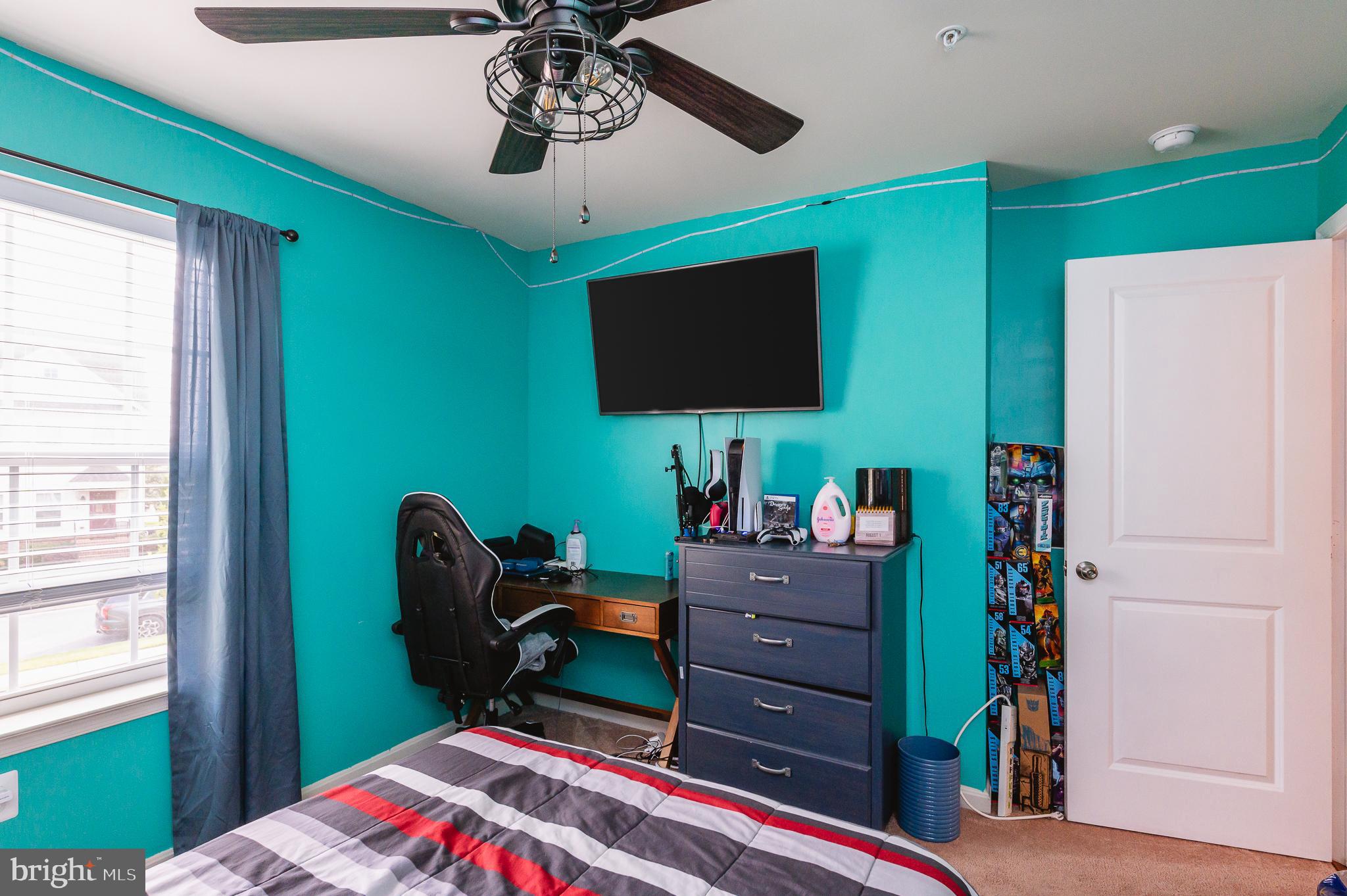 RENAISSANCE SQUARE - Residential