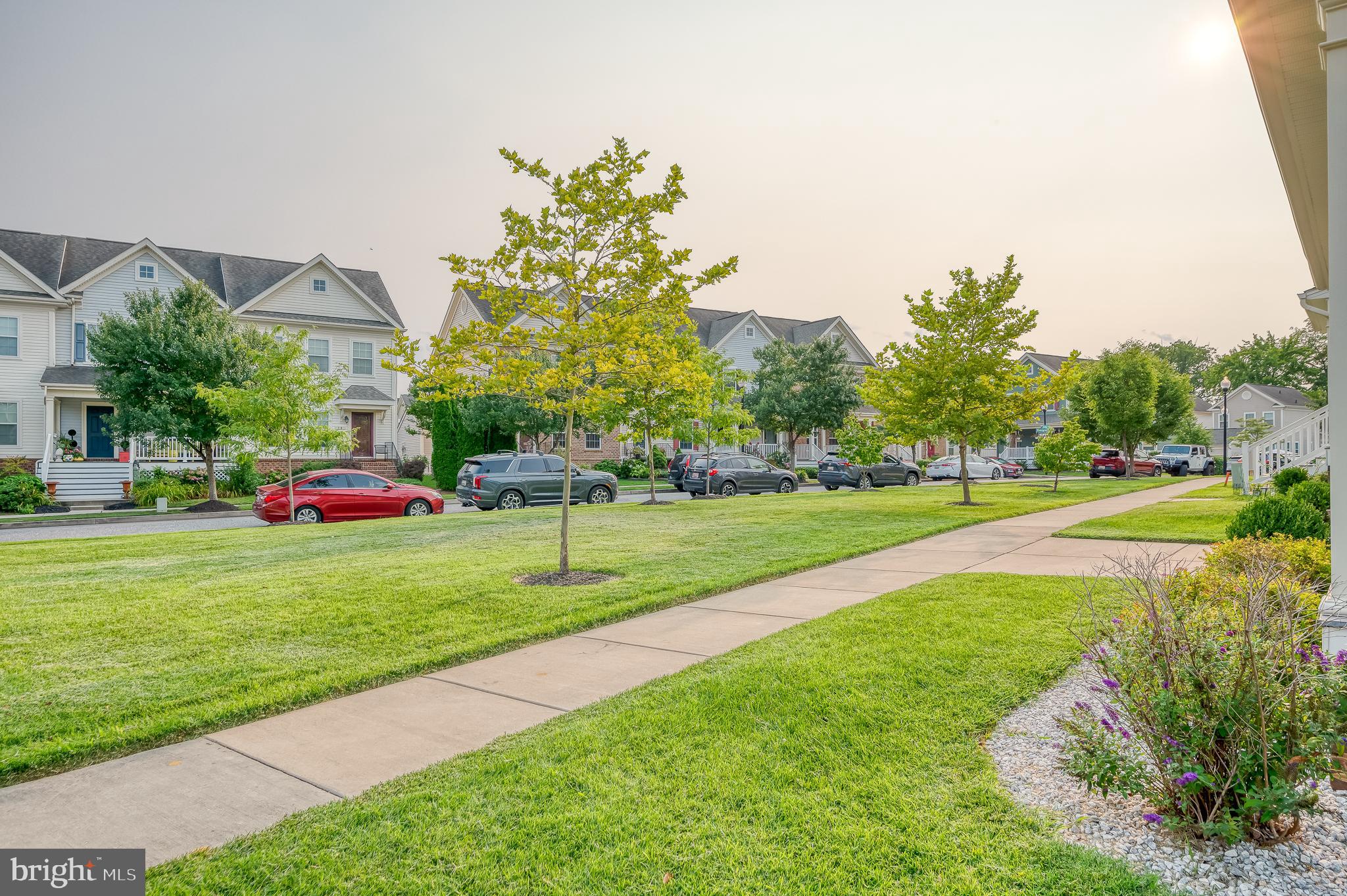 RENAISSANCE SQUARE - Residential