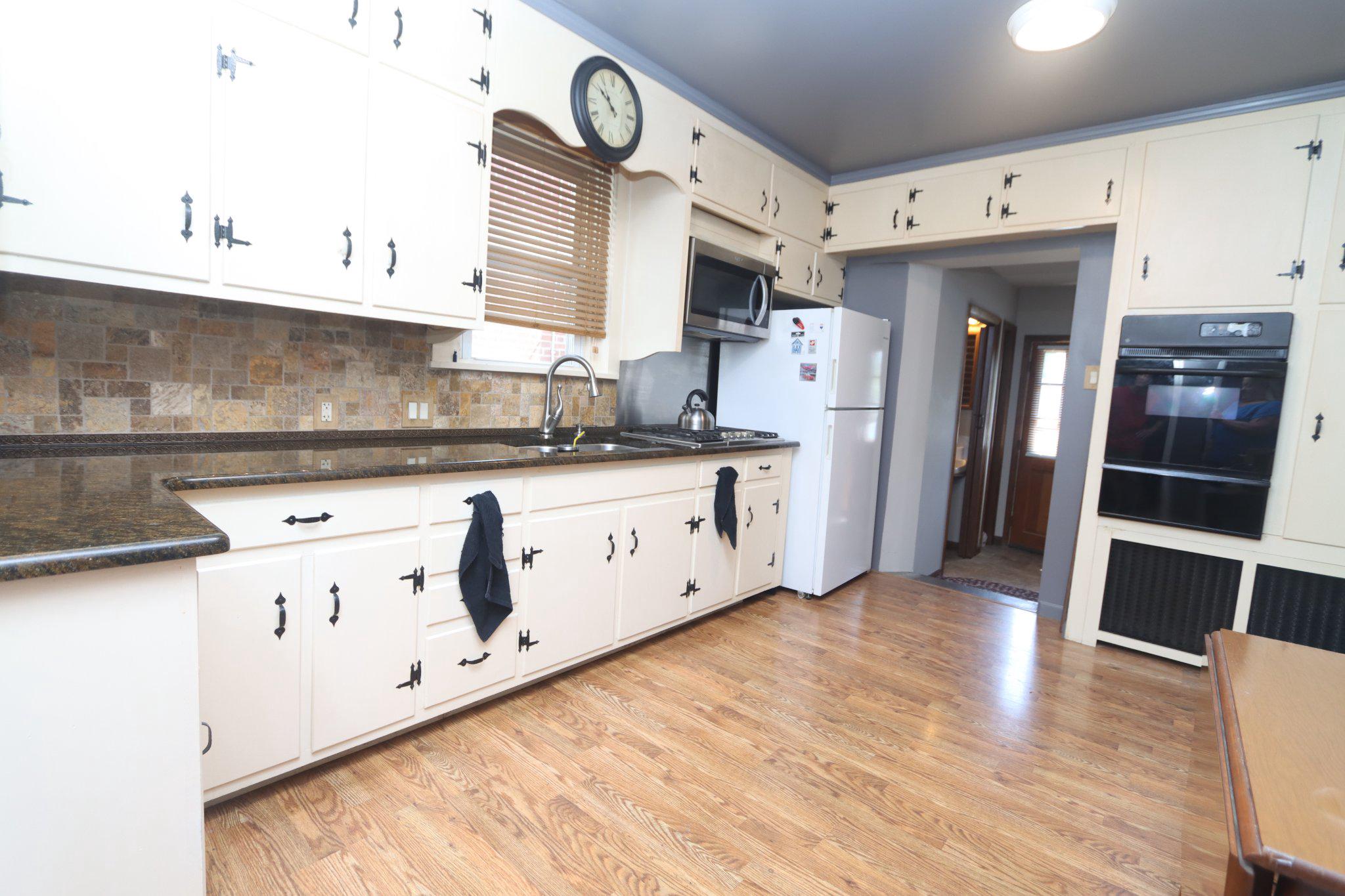 64 W LINCOLN AVENUE