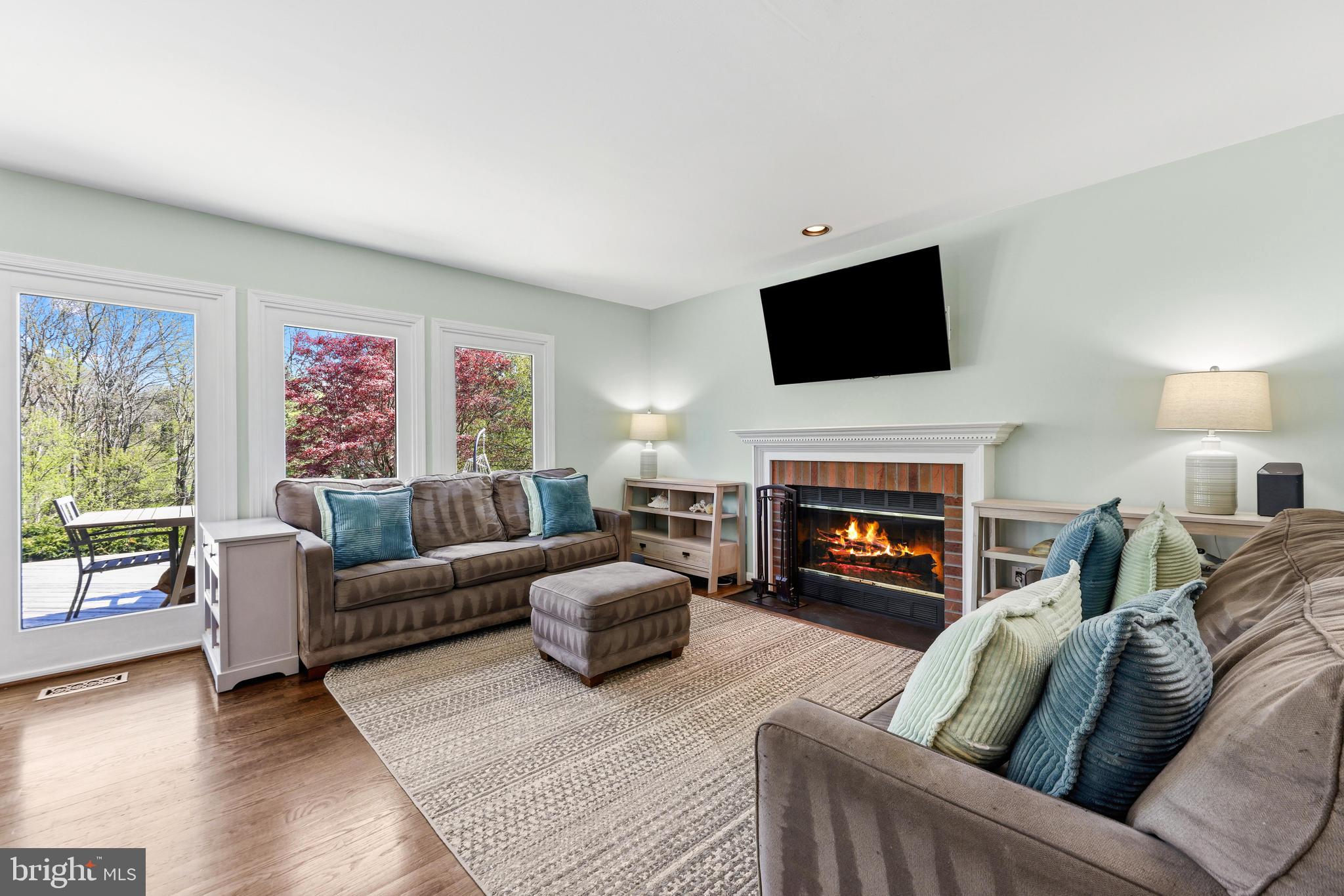 COACHMANS FIELD - Residential