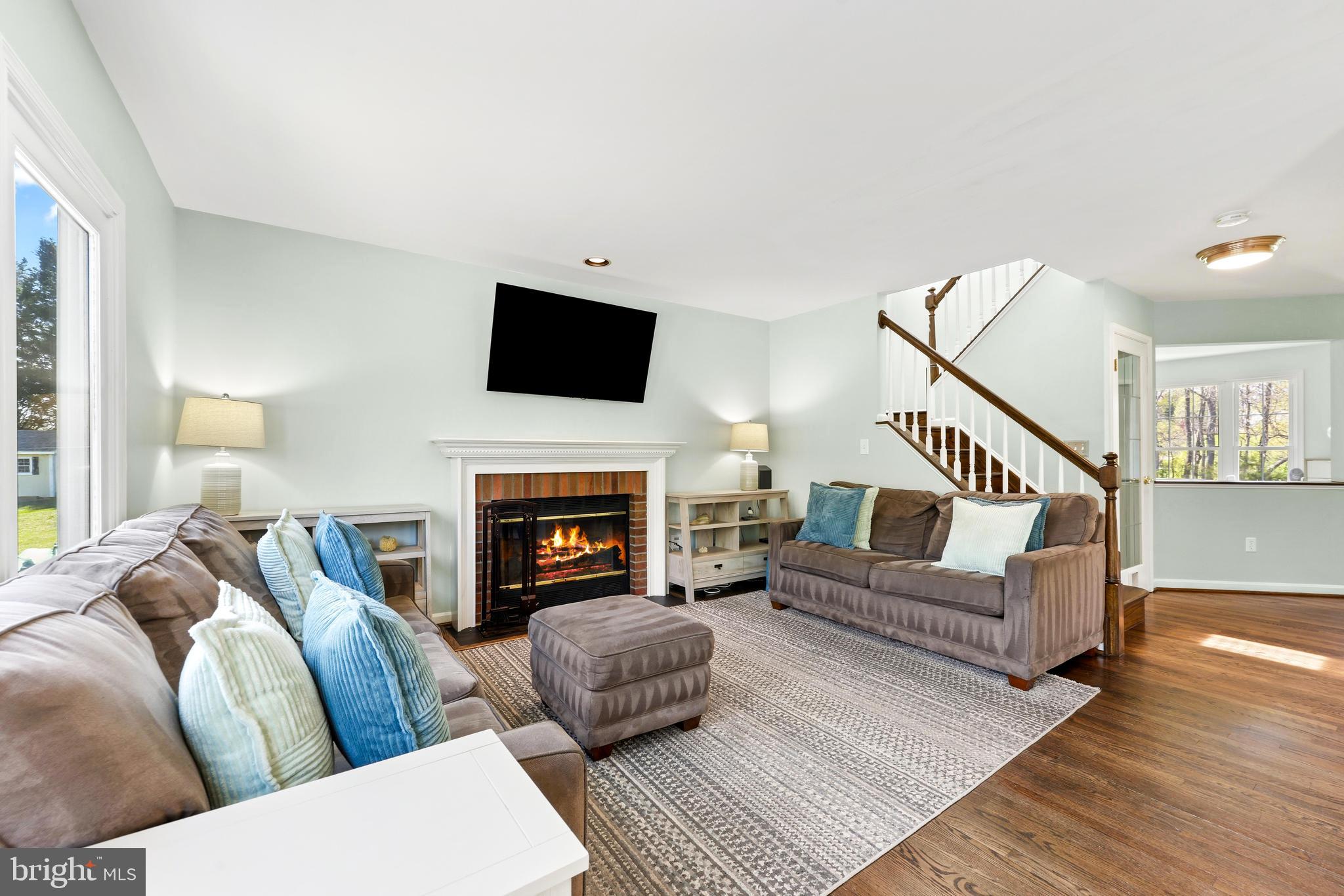 COACHMANS FIELD - Residential