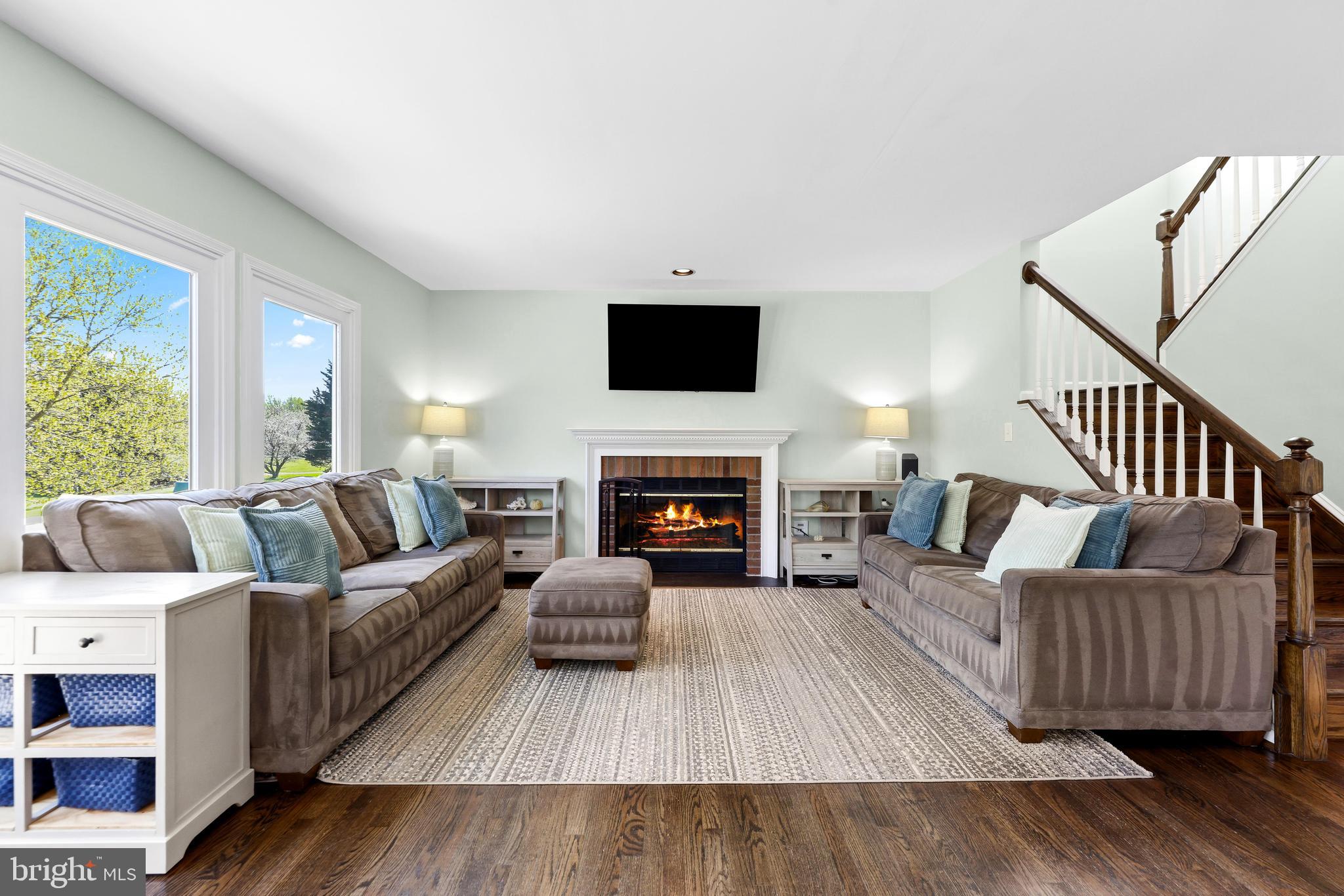 COACHMANS FIELD - Residential