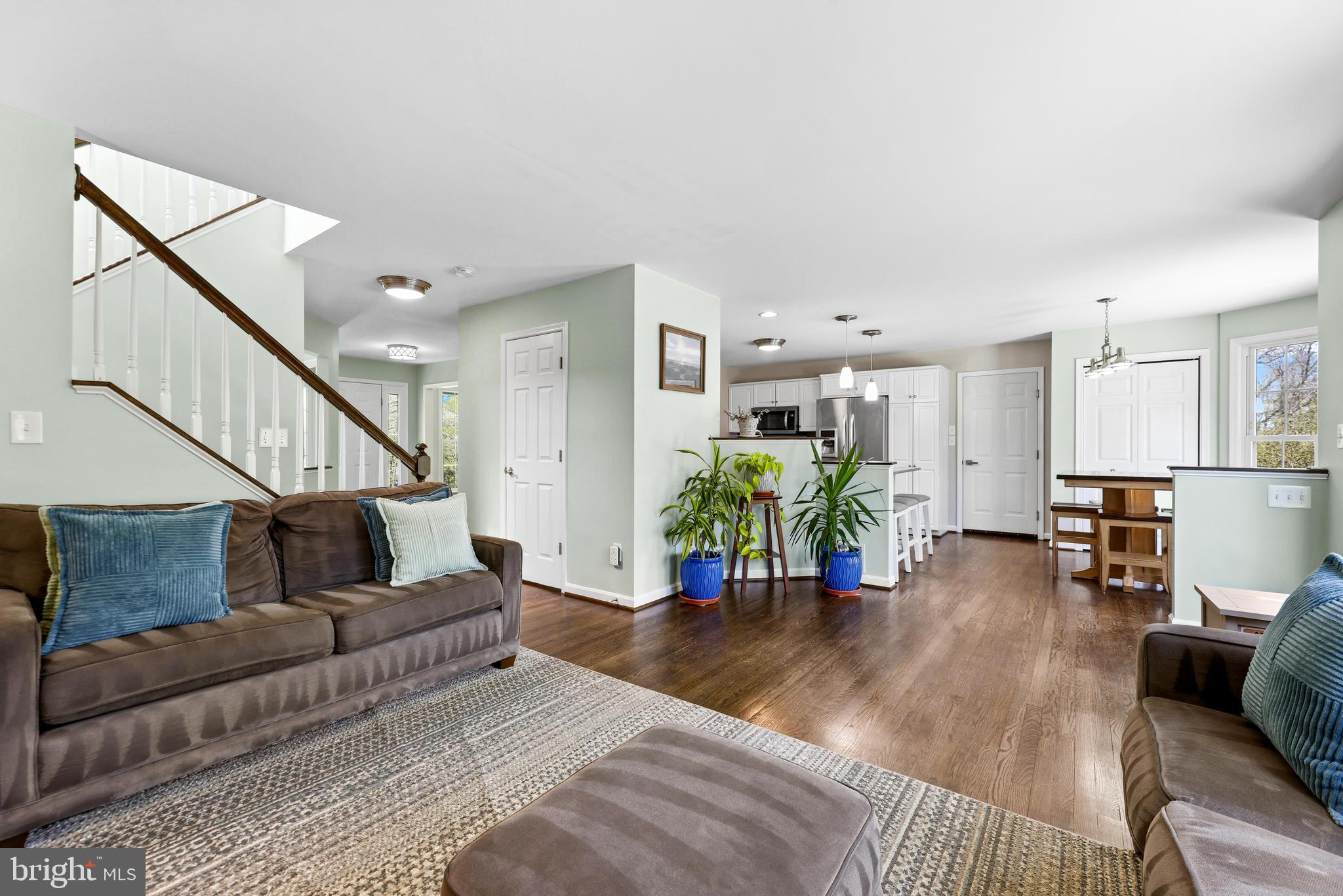 COACHMANS FIELD - Residential