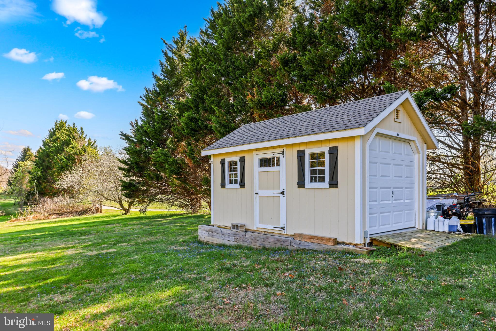 COACHMANS FIELD - Residential