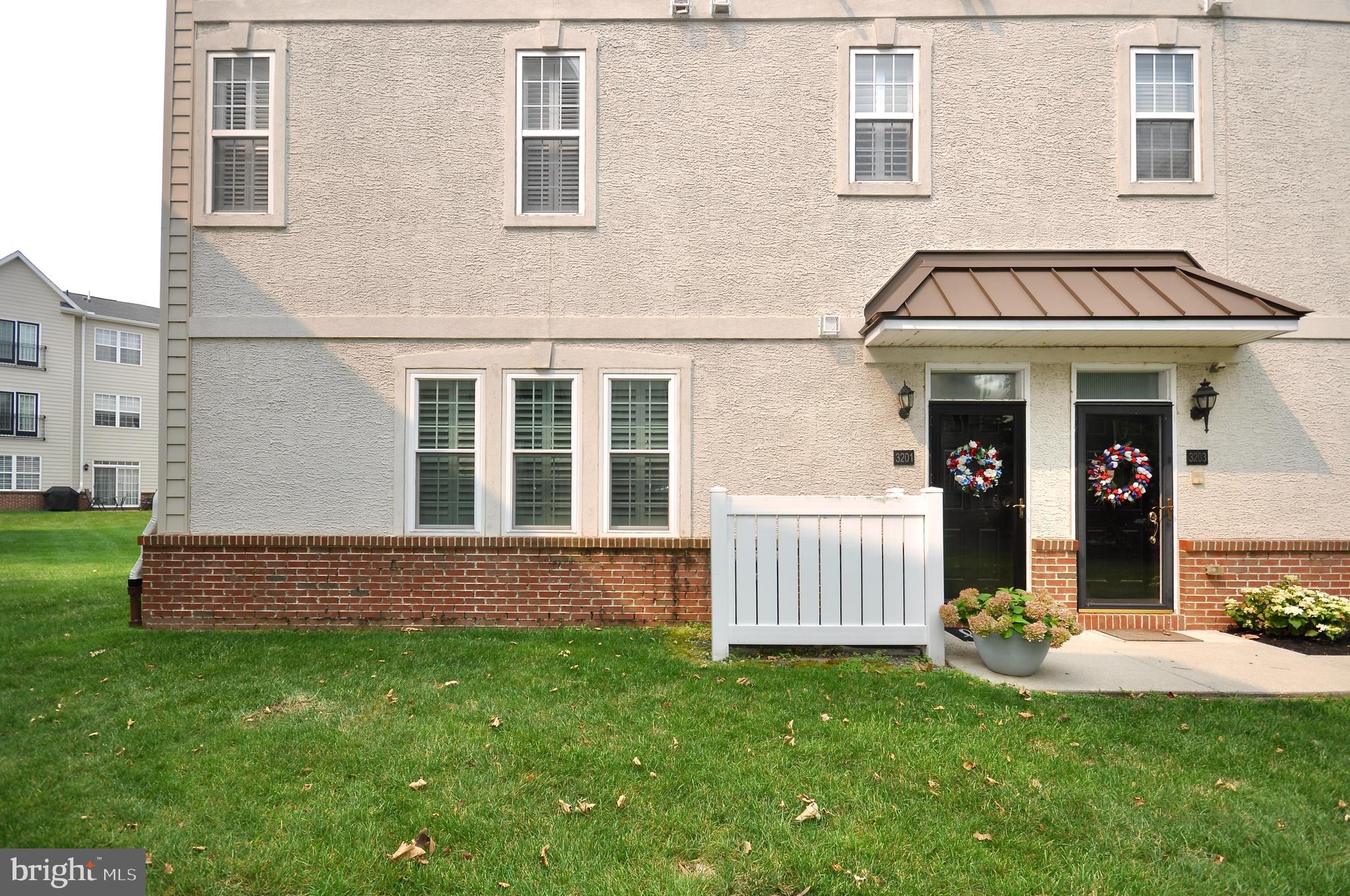 3201 CAPRI DRIVE