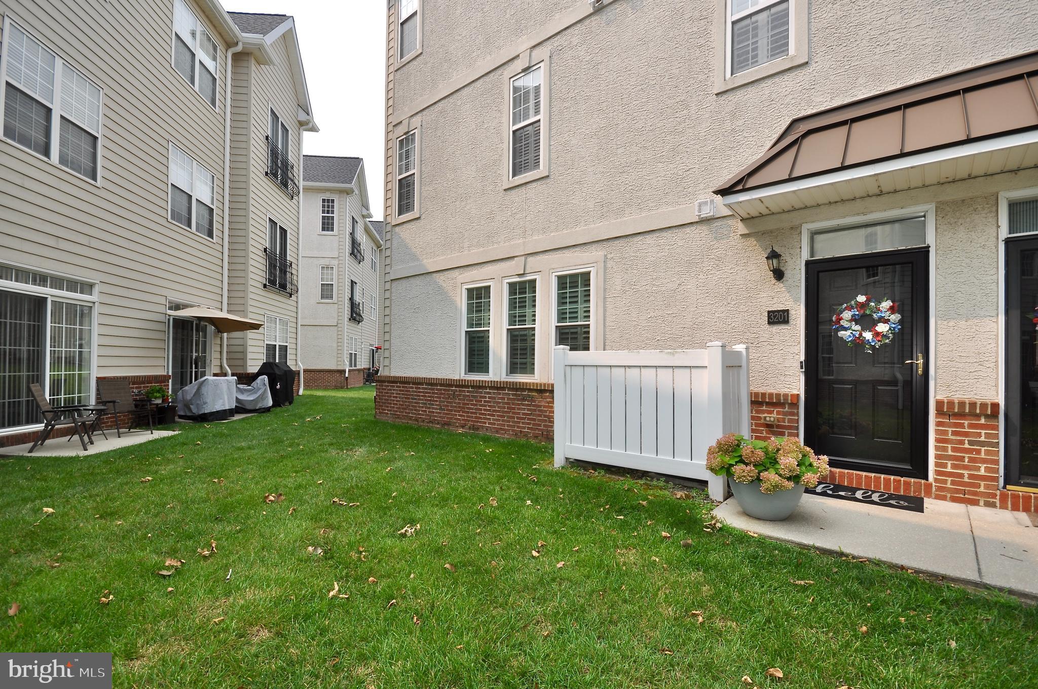 3201 CAPRI DRIVE
