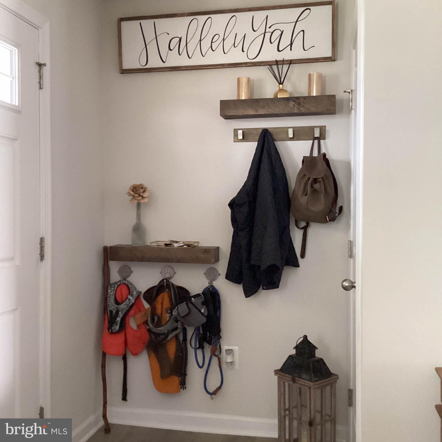 212 BOWLINE DRIVE