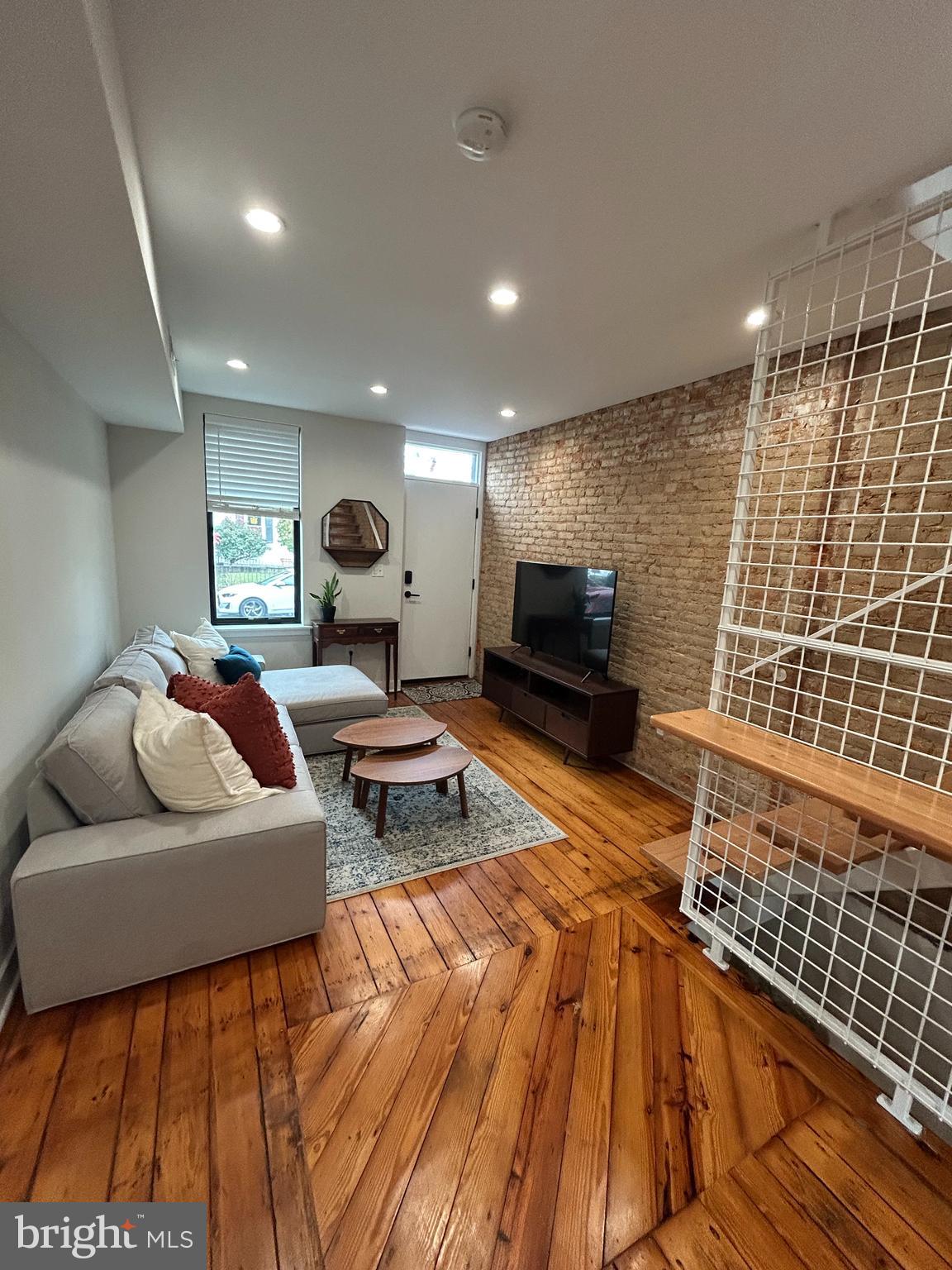 EAST KENSINGTON - Residential Lease