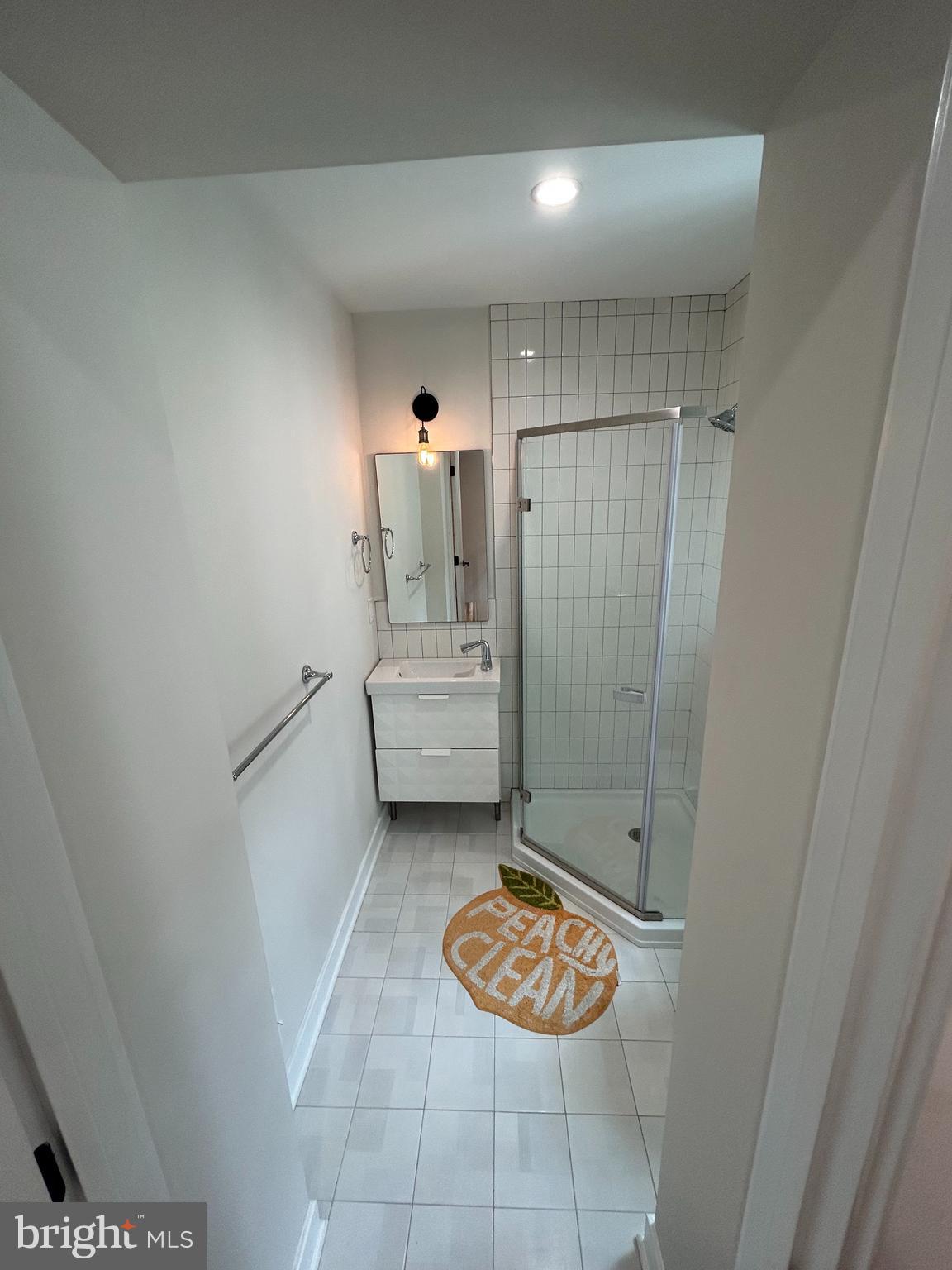 EAST KENSINGTON - Residential Lease