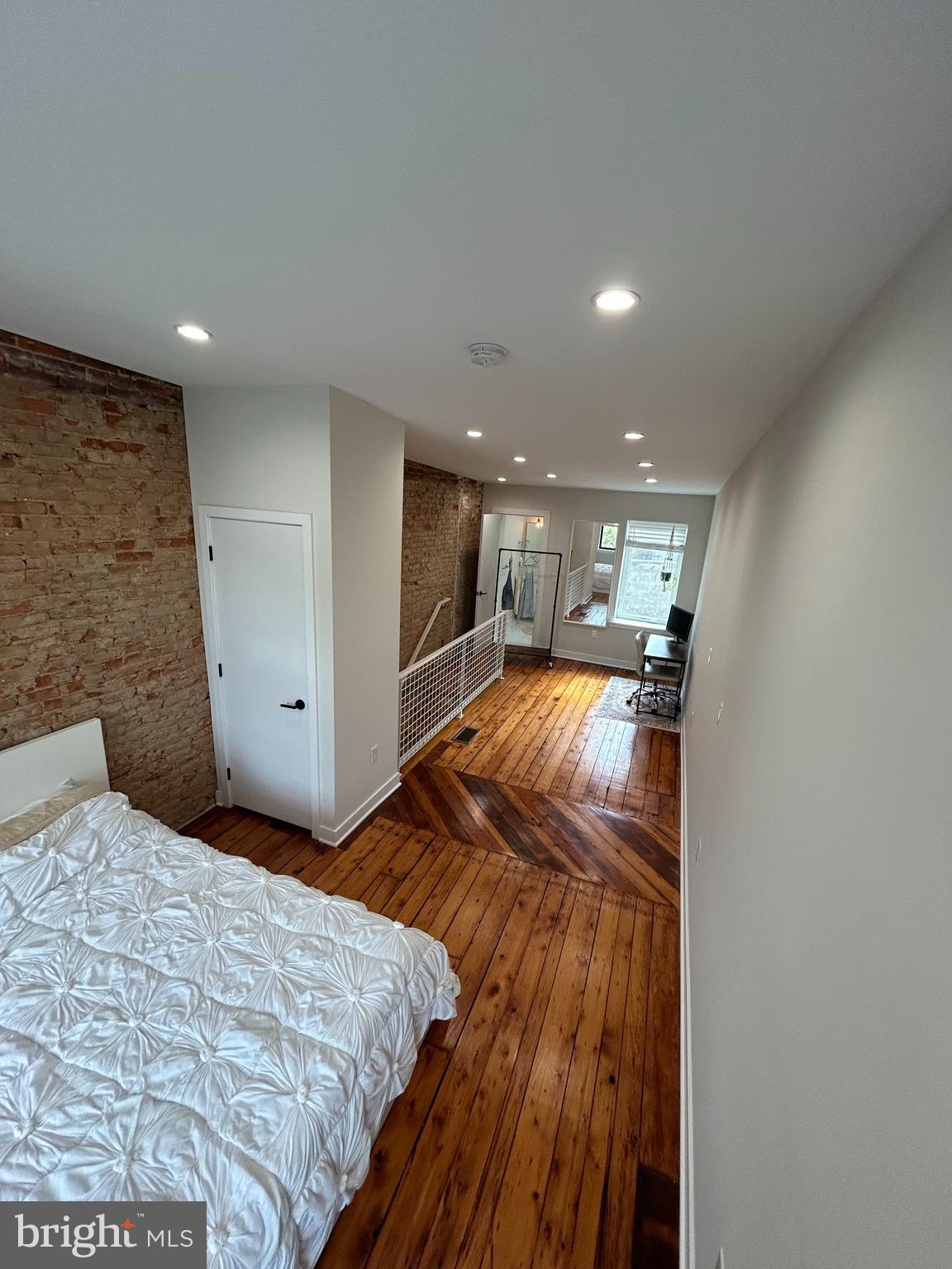 EAST KENSINGTON - Residential Lease