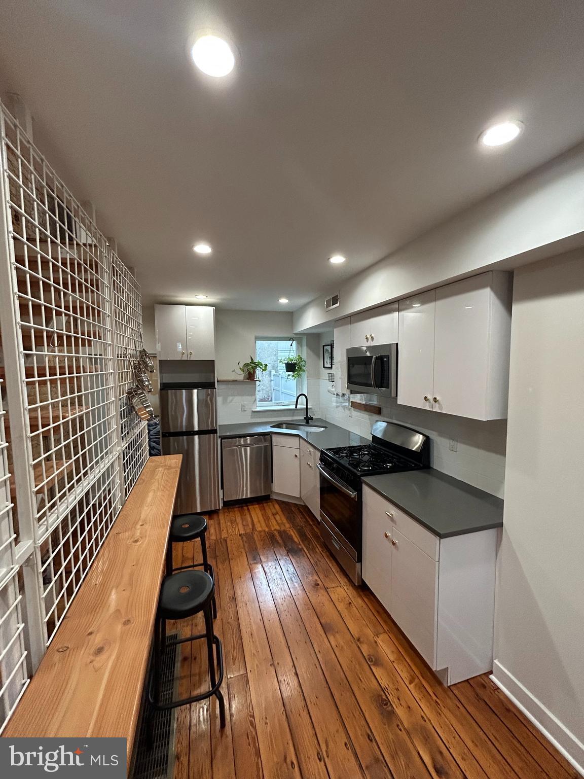 EAST KENSINGTON - Residential Lease