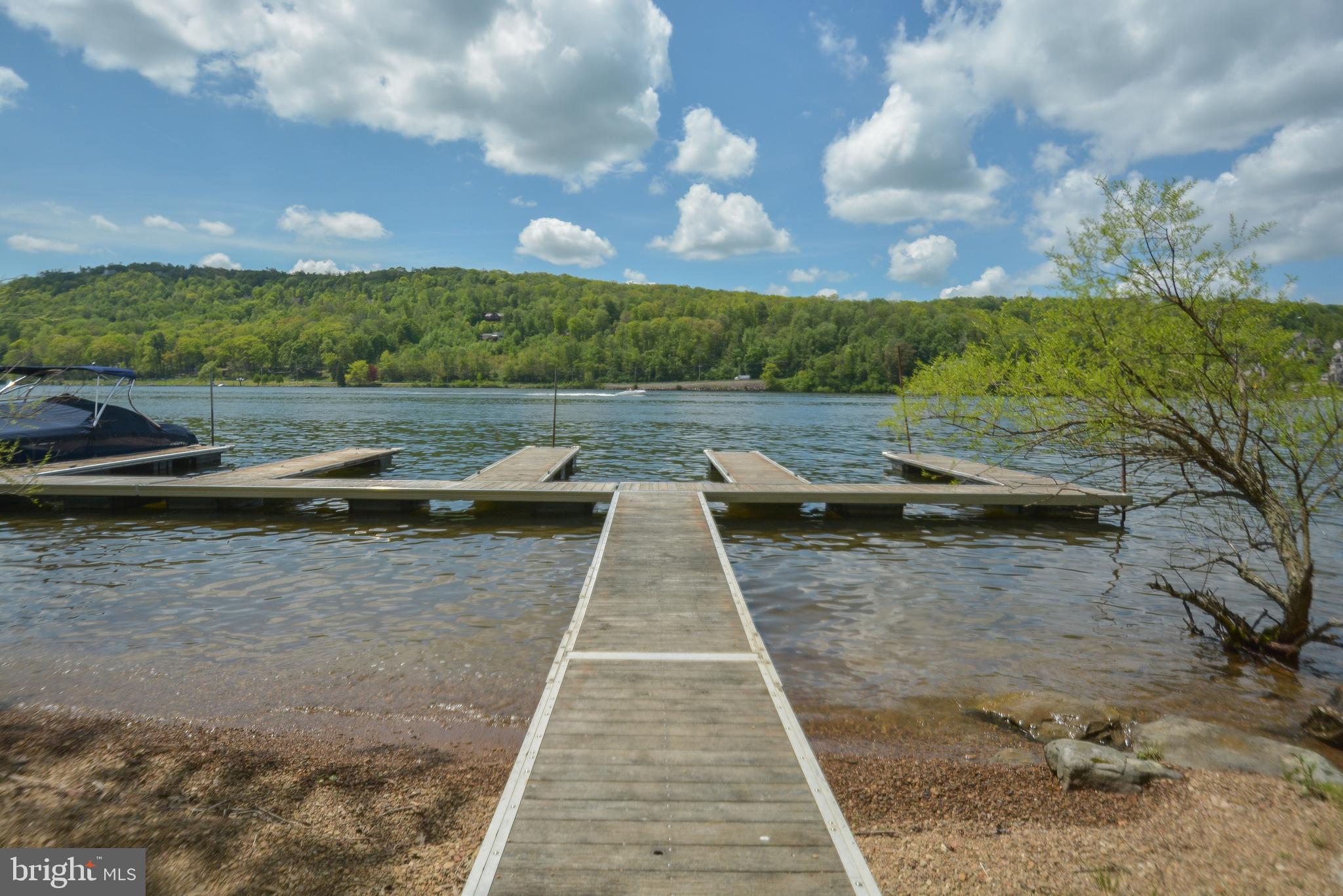 MONTE VISTA SHORES - Residential