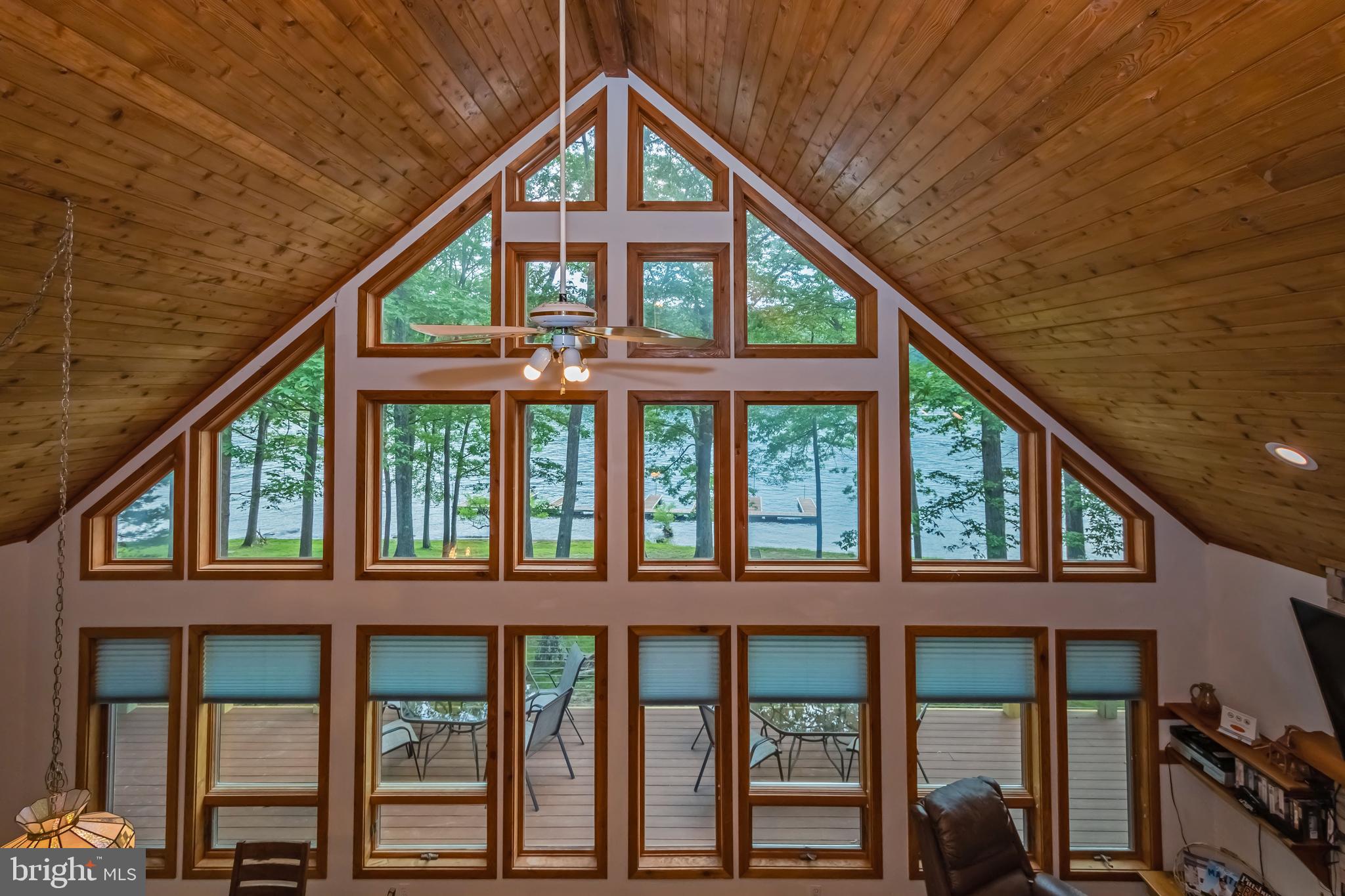 MONTE VISTA SHORES - Residential