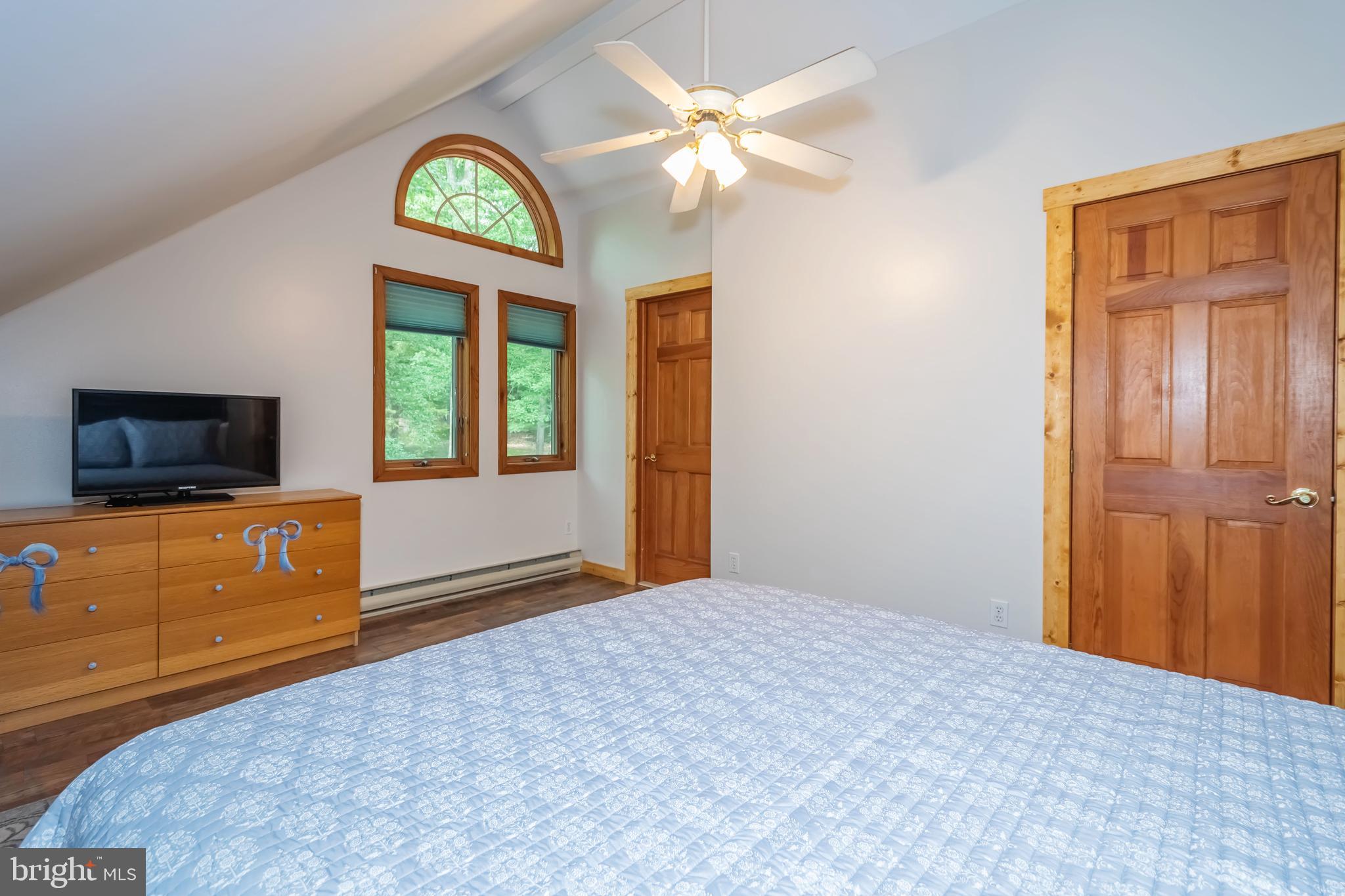 MONTE VISTA SHORES - Residential