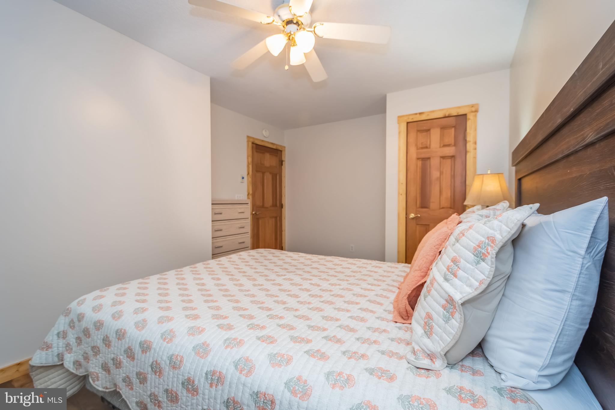 MONTE VISTA SHORES - Residential