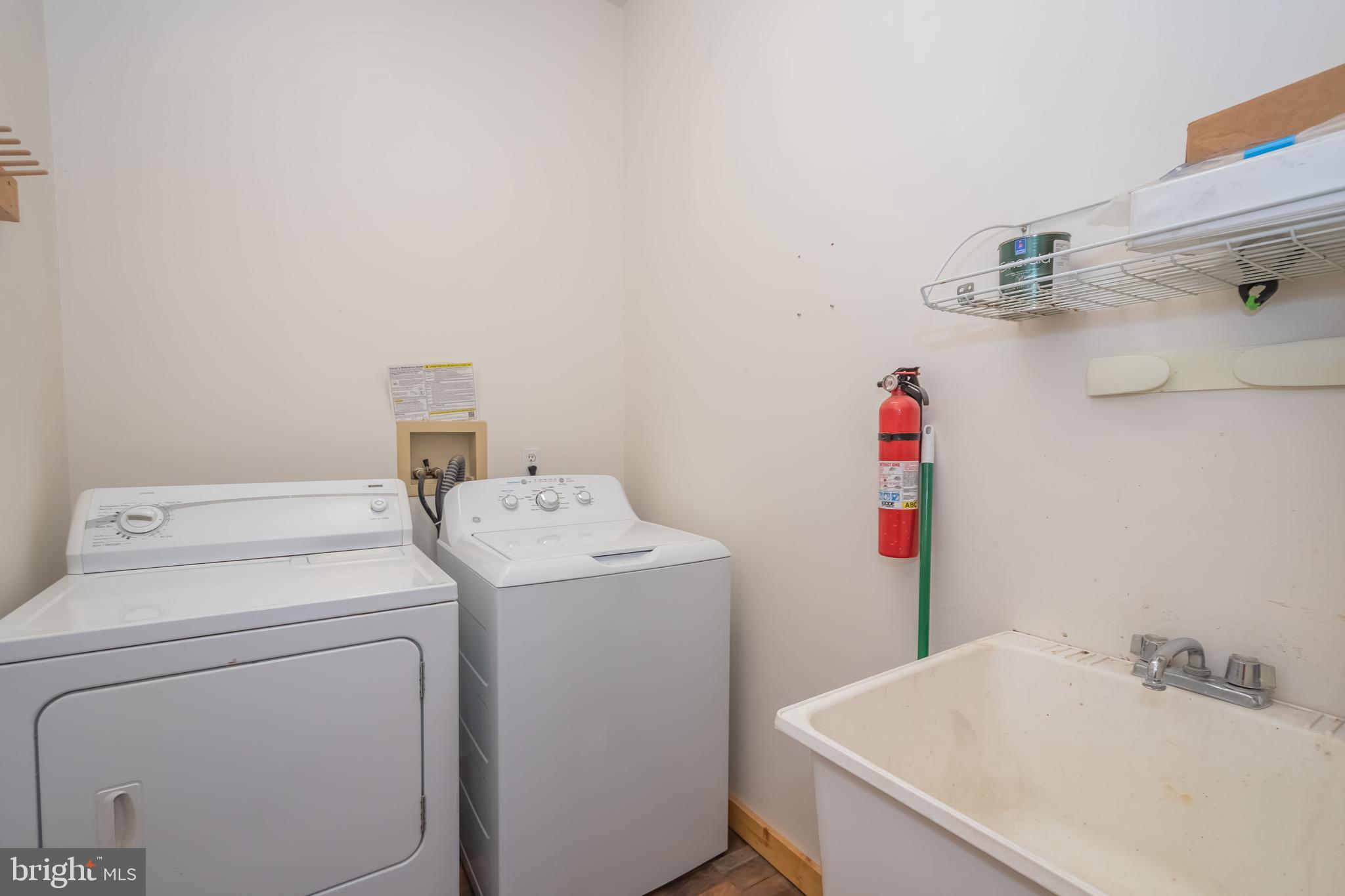 MONTE VISTA SHORES - Residential