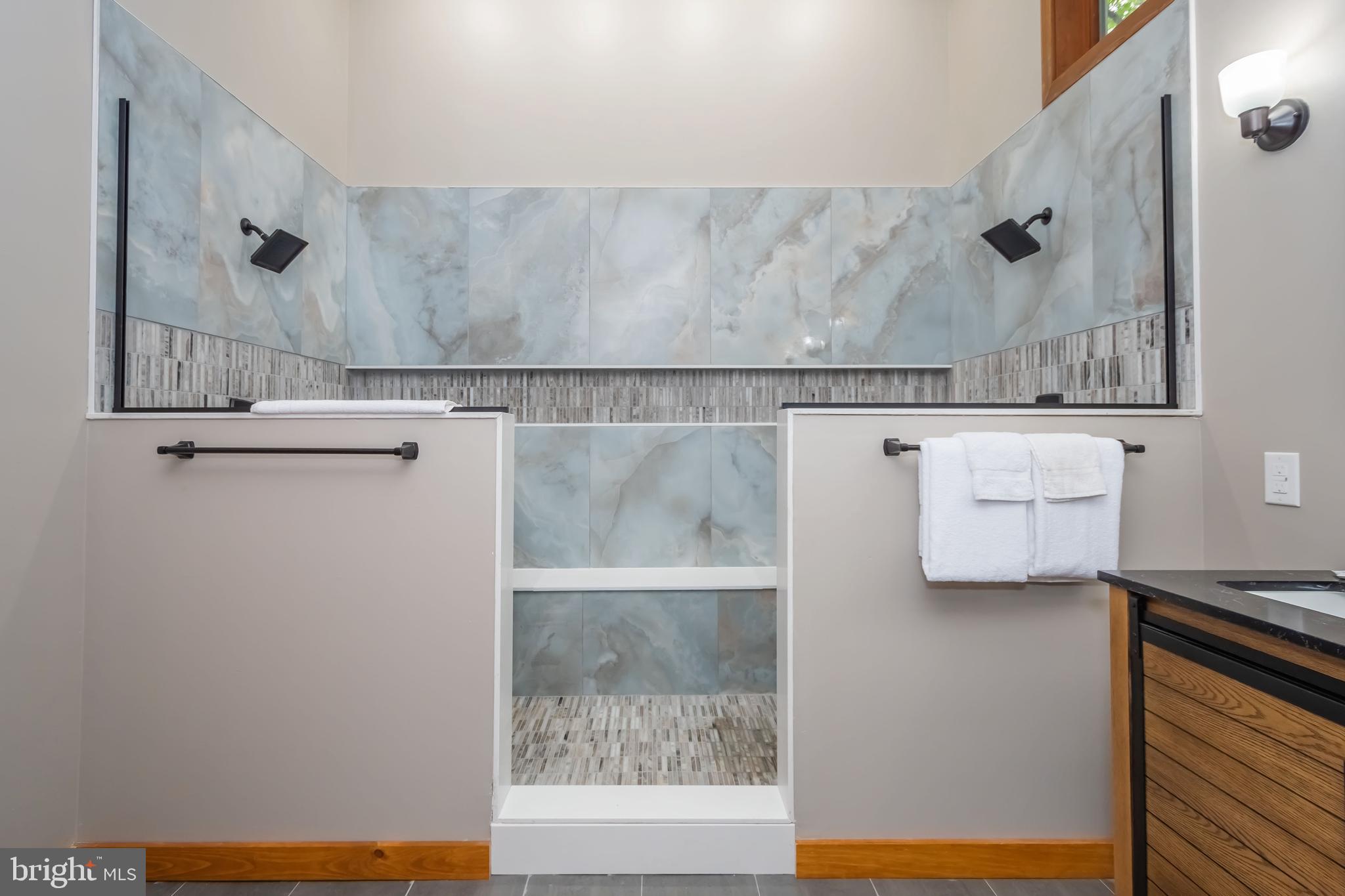 MONTE VISTA SHORES - Residential