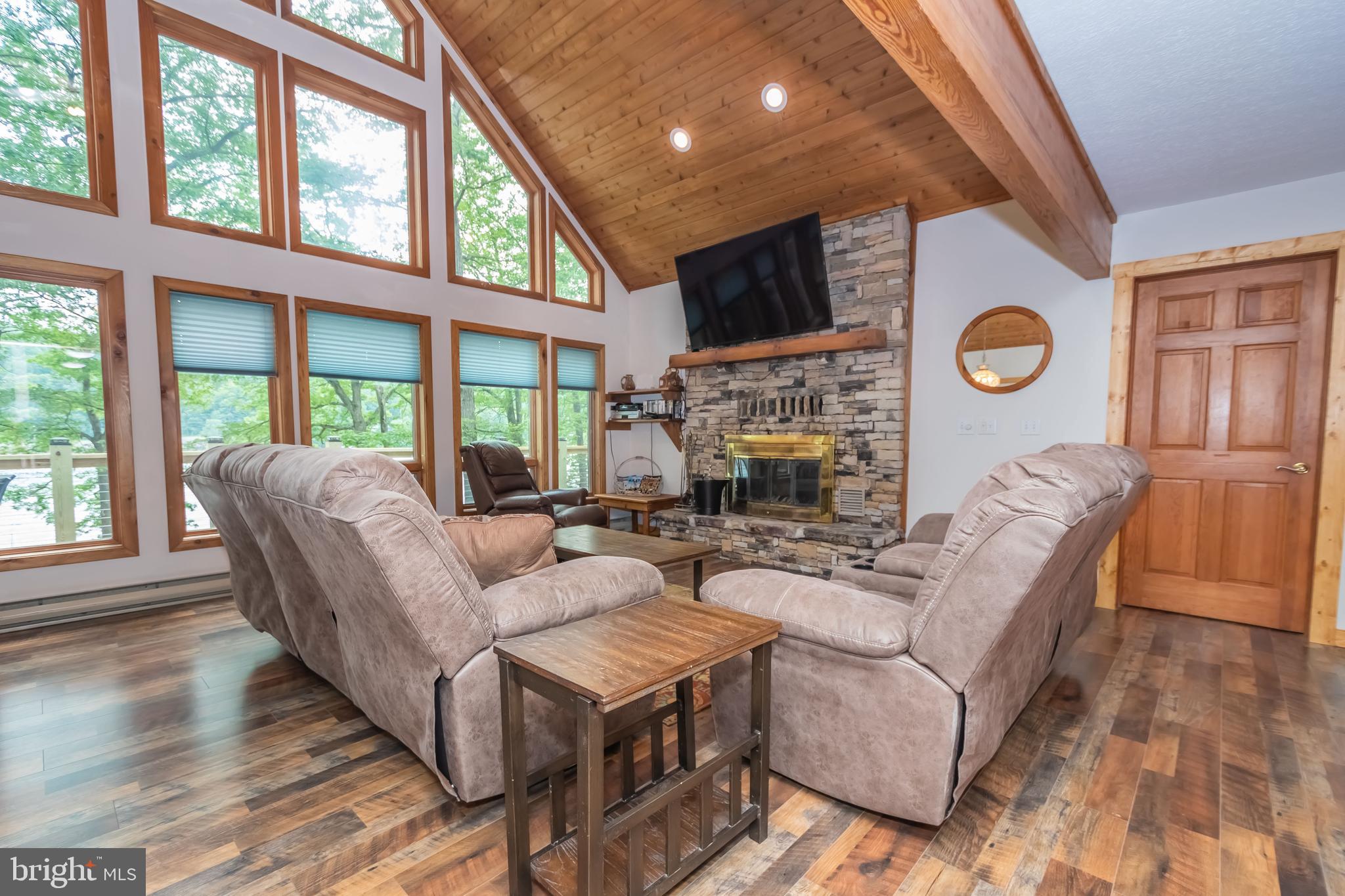 MONTE VISTA SHORES - Residential