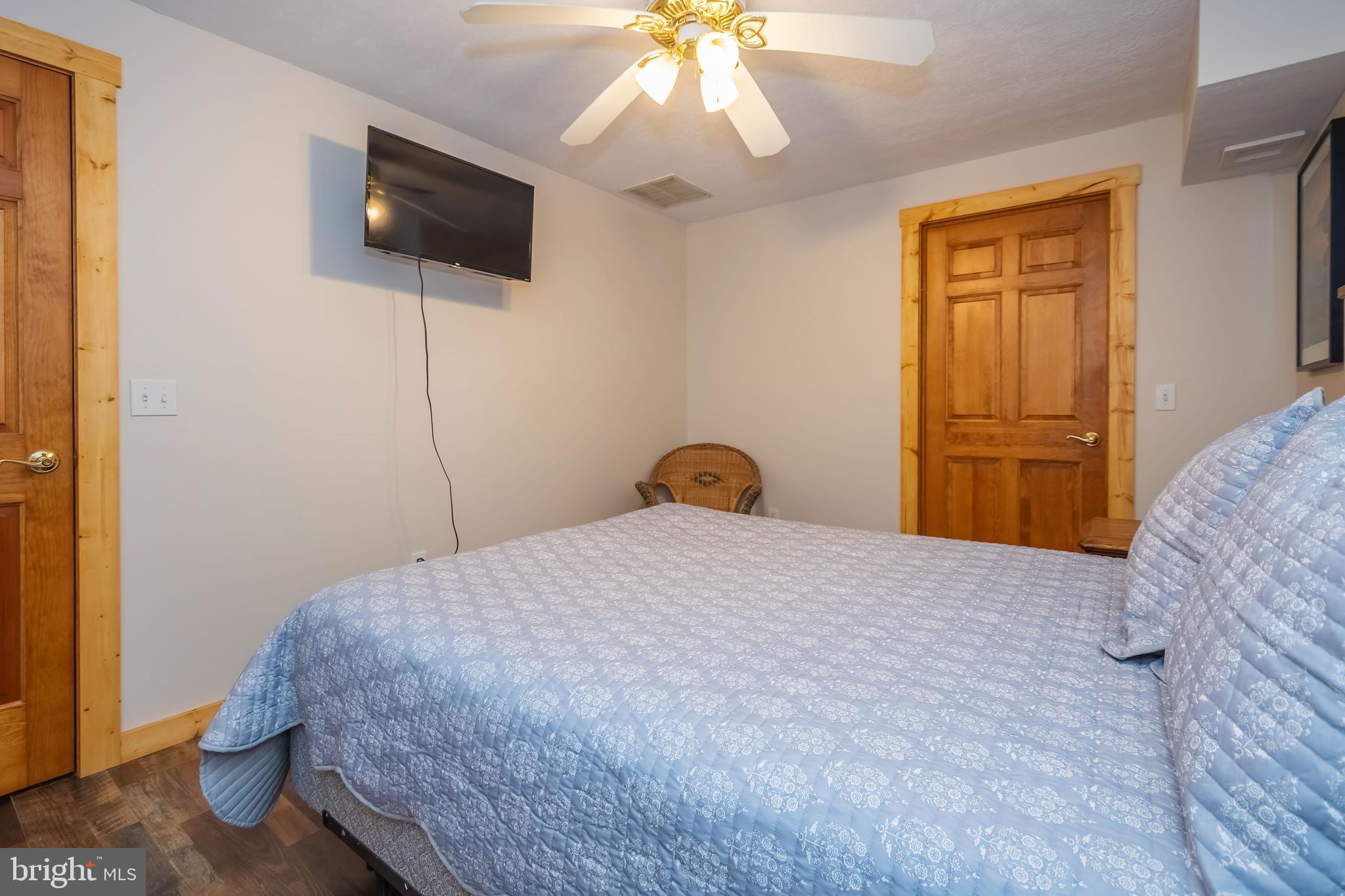 MONTE VISTA SHORES - Residential