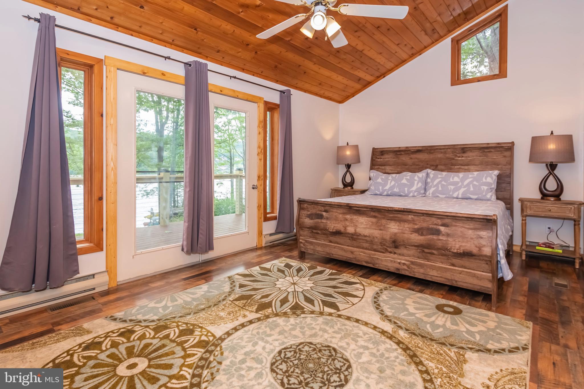 MONTE VISTA SHORES - Residential