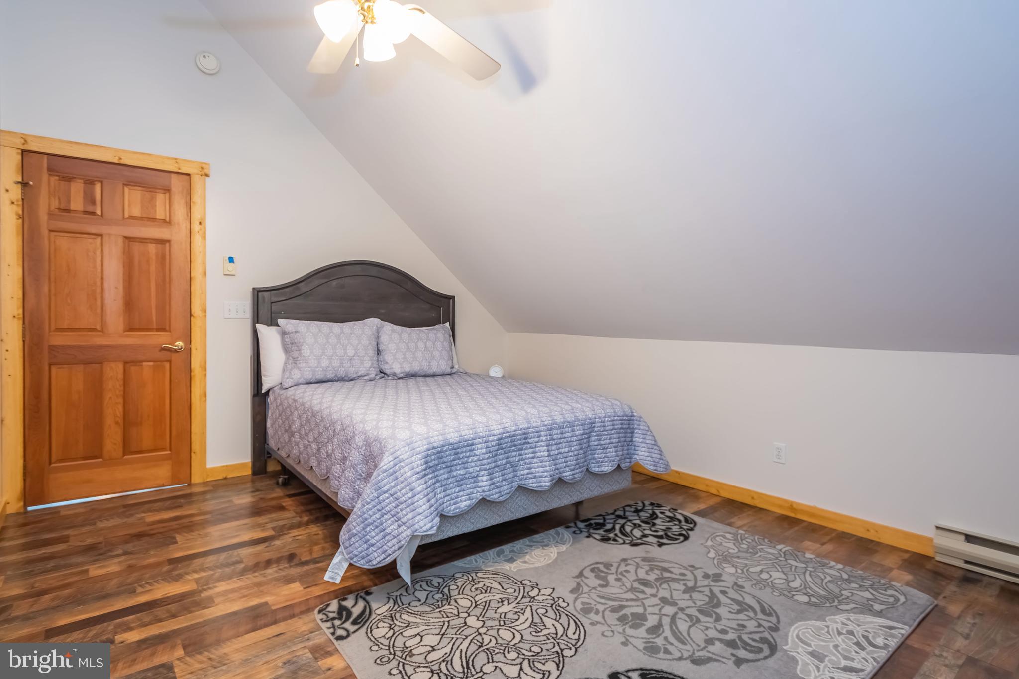 MONTE VISTA SHORES - Residential