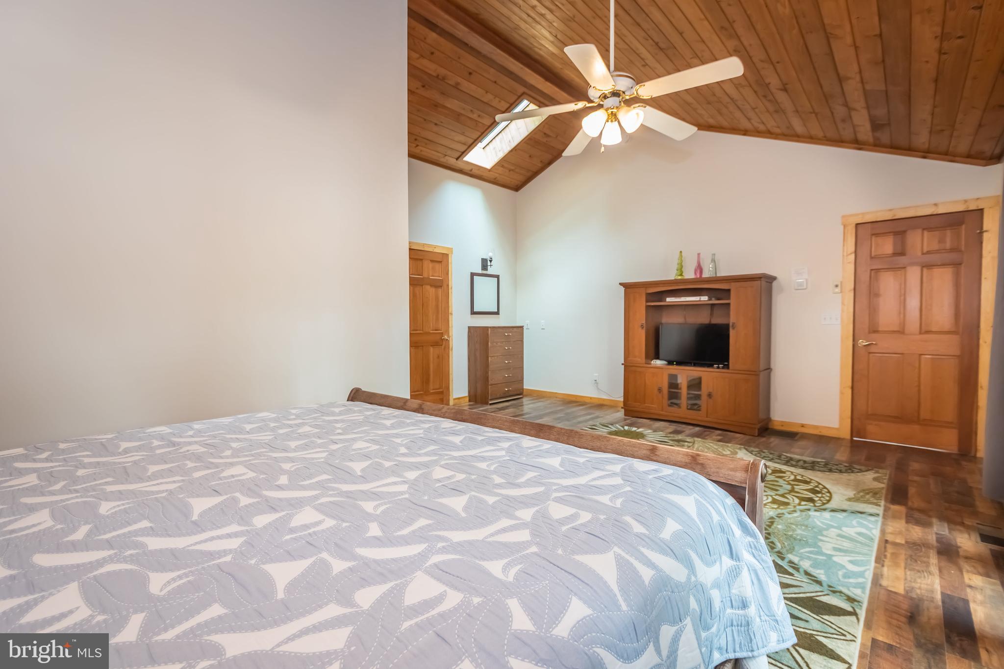 MONTE VISTA SHORES - Residential