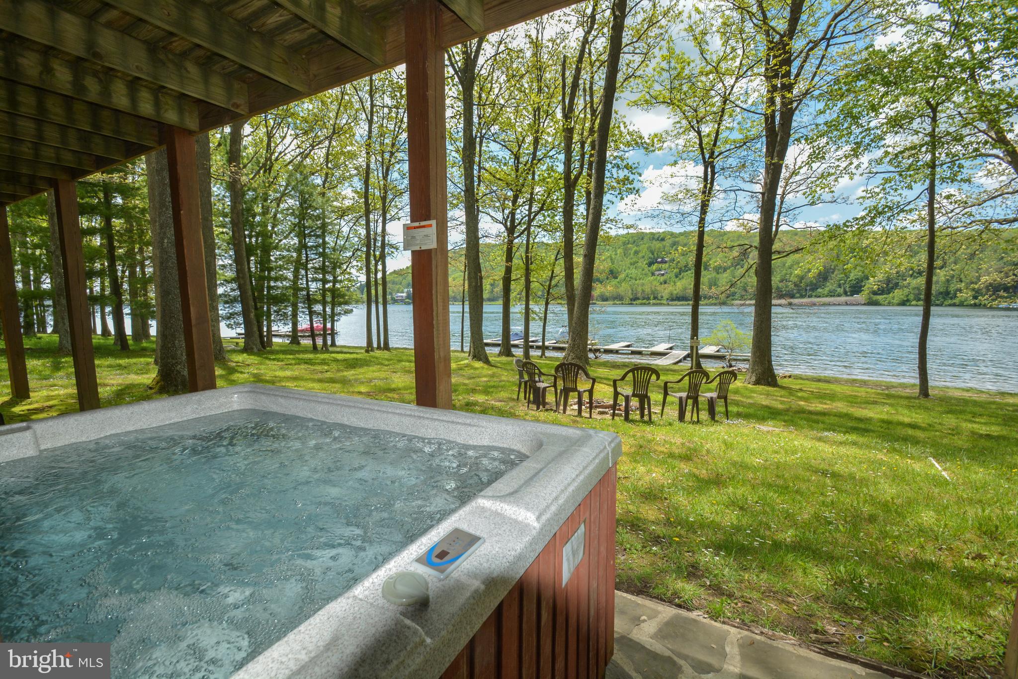 MONTE VISTA SHORES - Residential