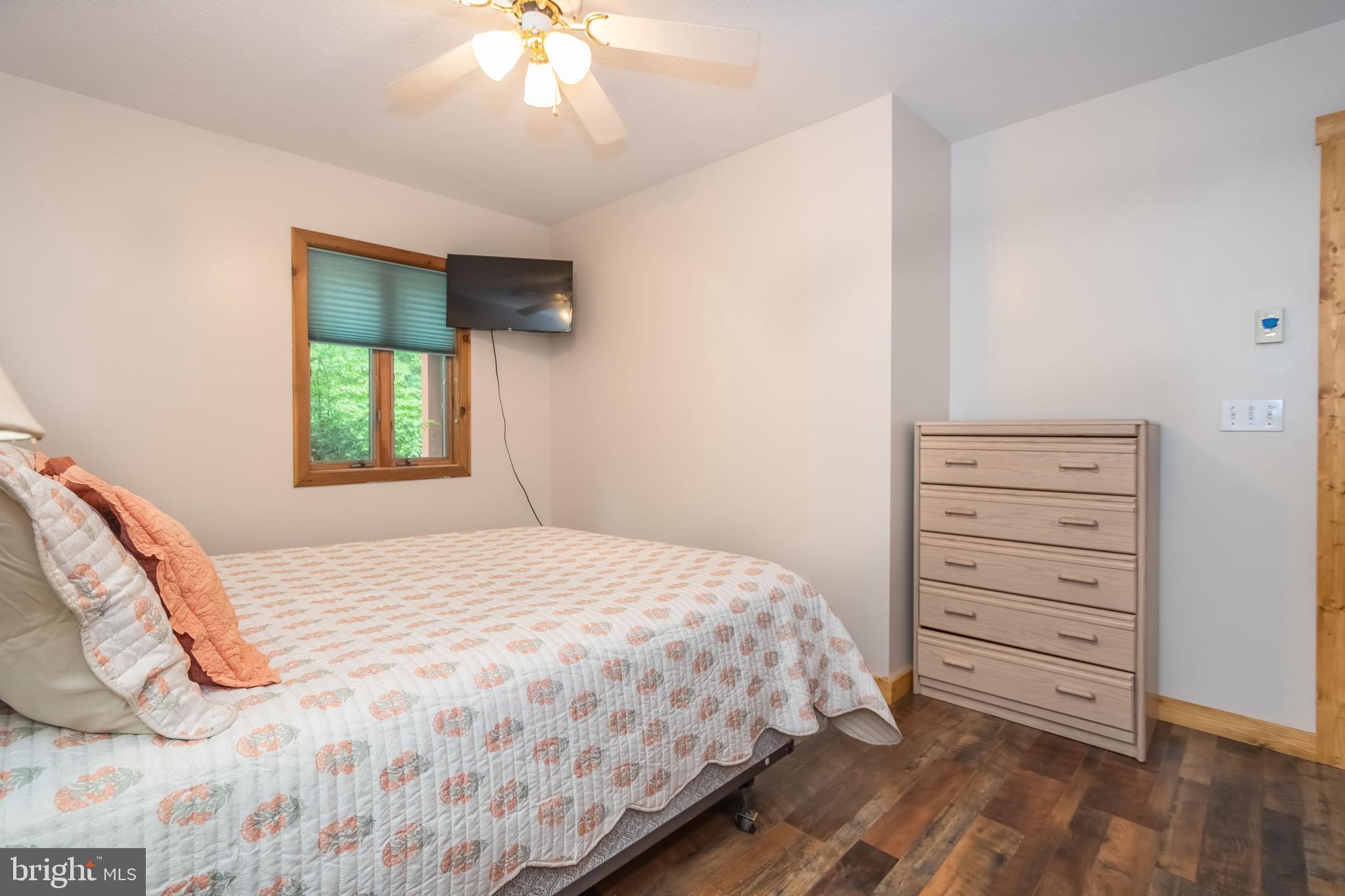 MONTE VISTA SHORES - Residential