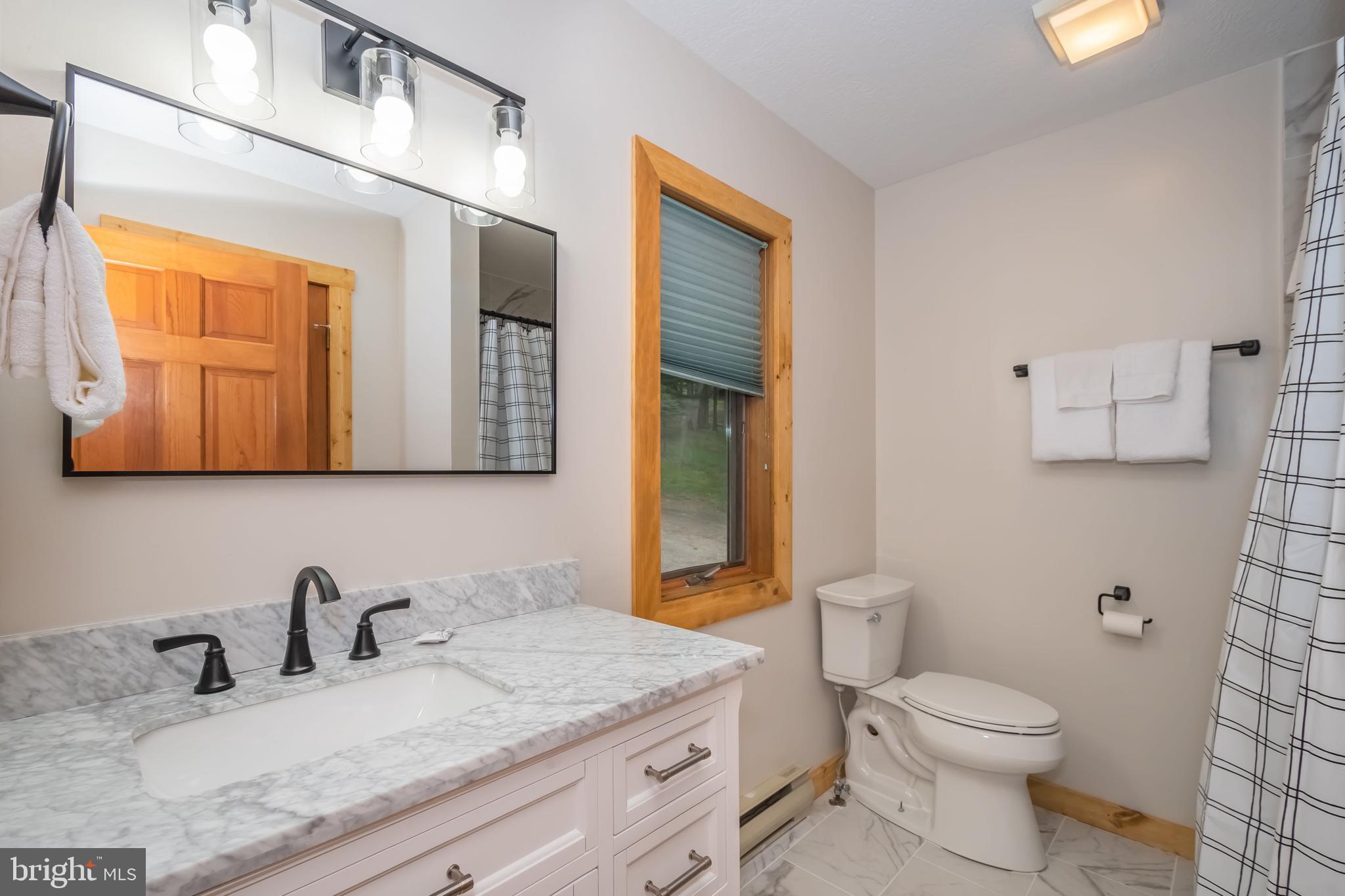 MONTE VISTA SHORES - Residential