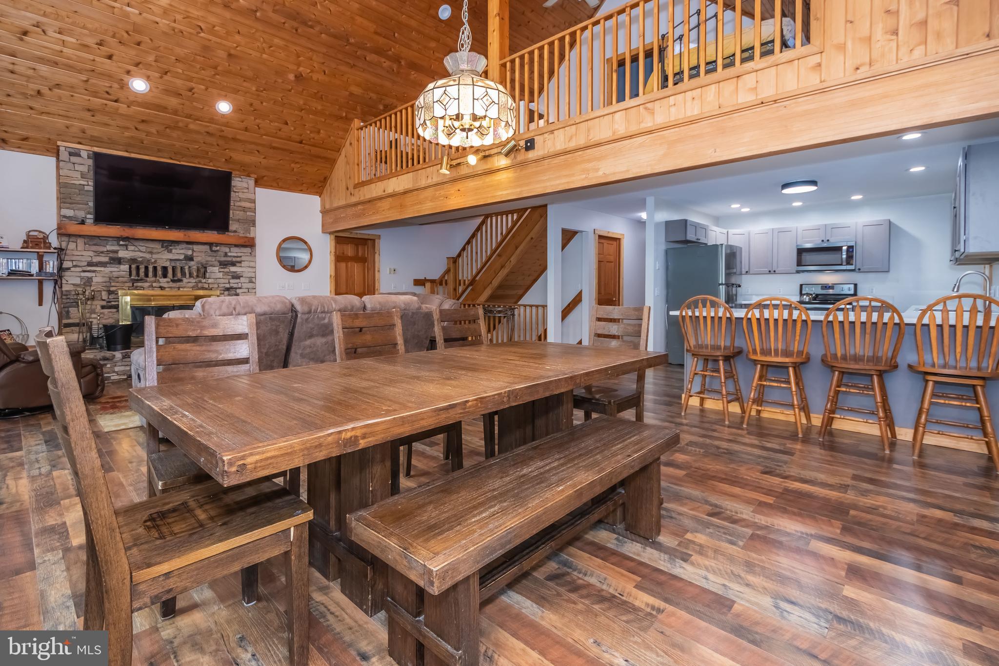 MONTE VISTA SHORES - Residential