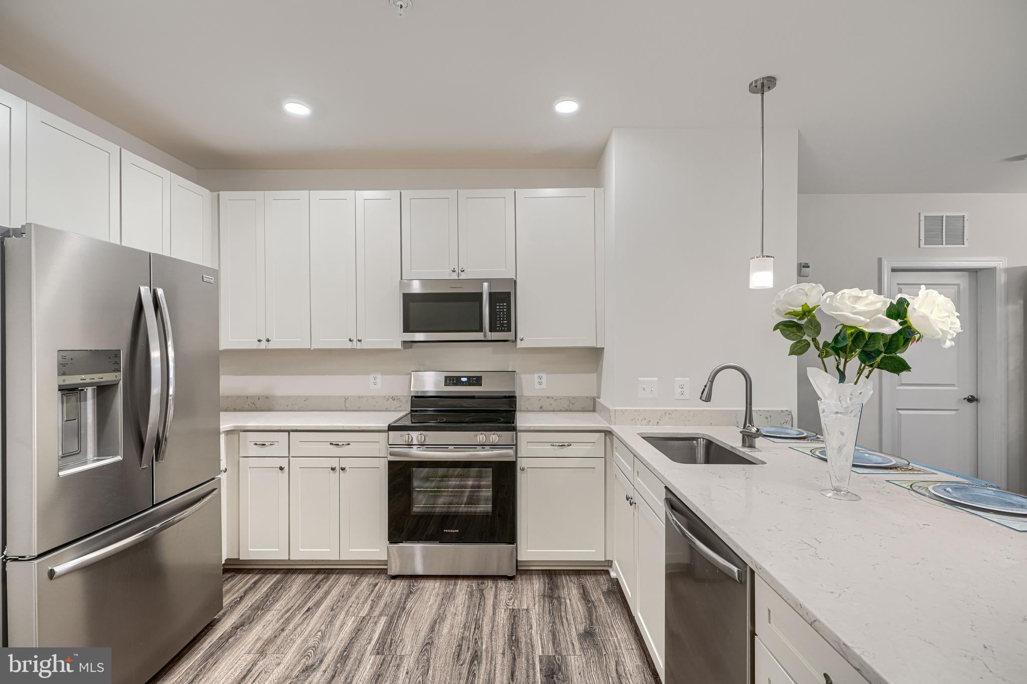 406 BOLD RULER COURT 204