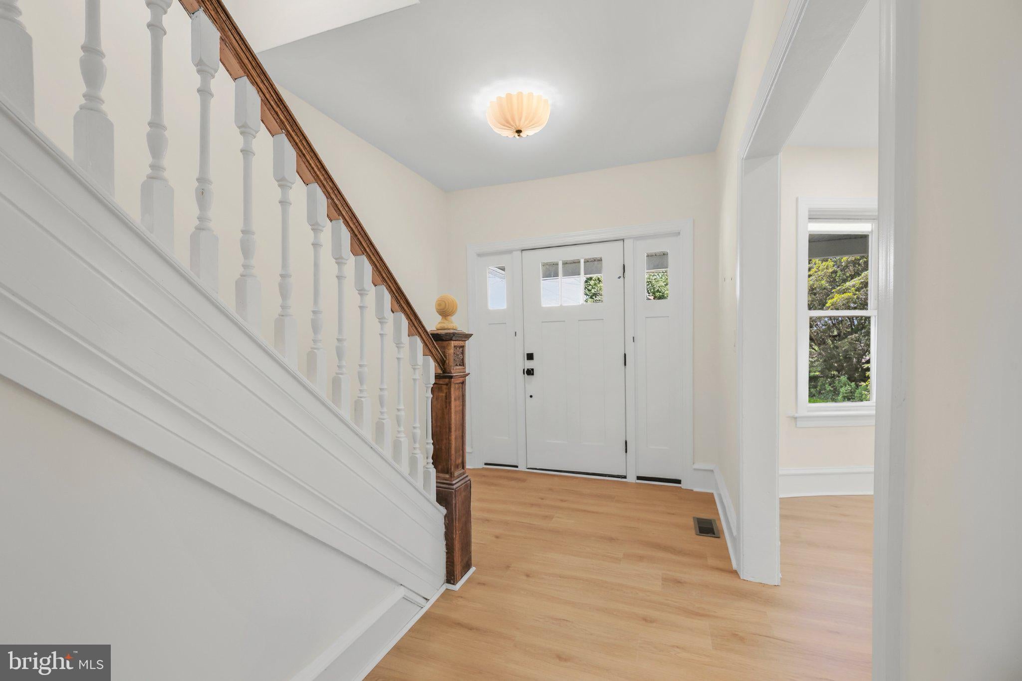 302 W WASHINGTON AVENUE