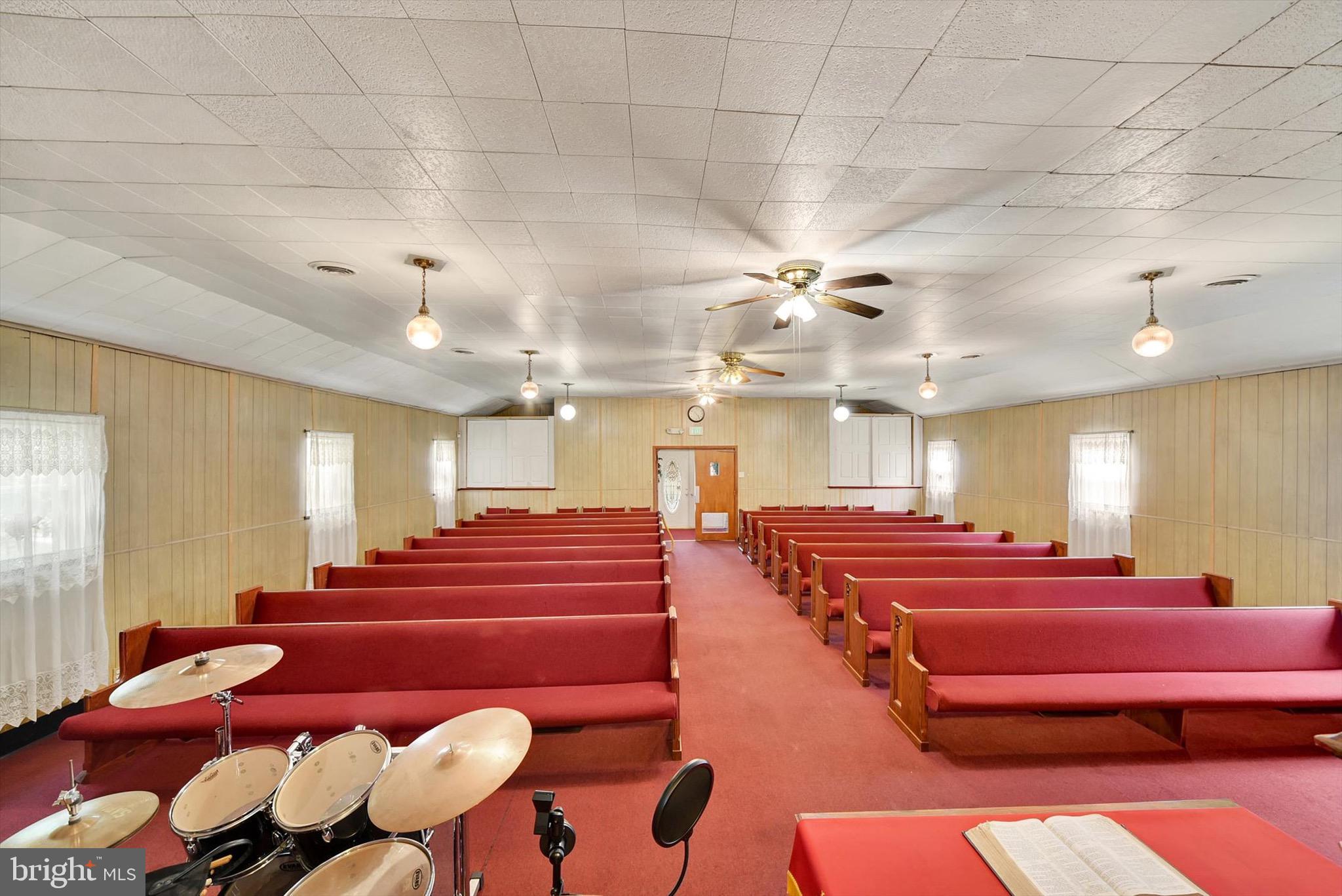 WINCHESTER - Commercial Sale