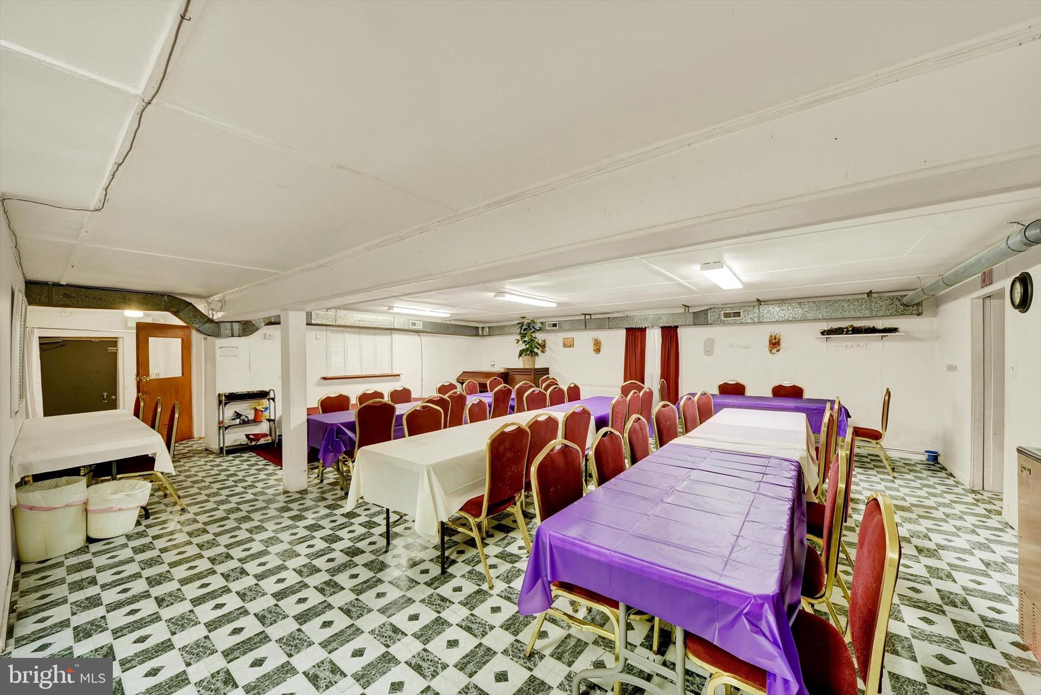 WINCHESTER - Commercial Sale