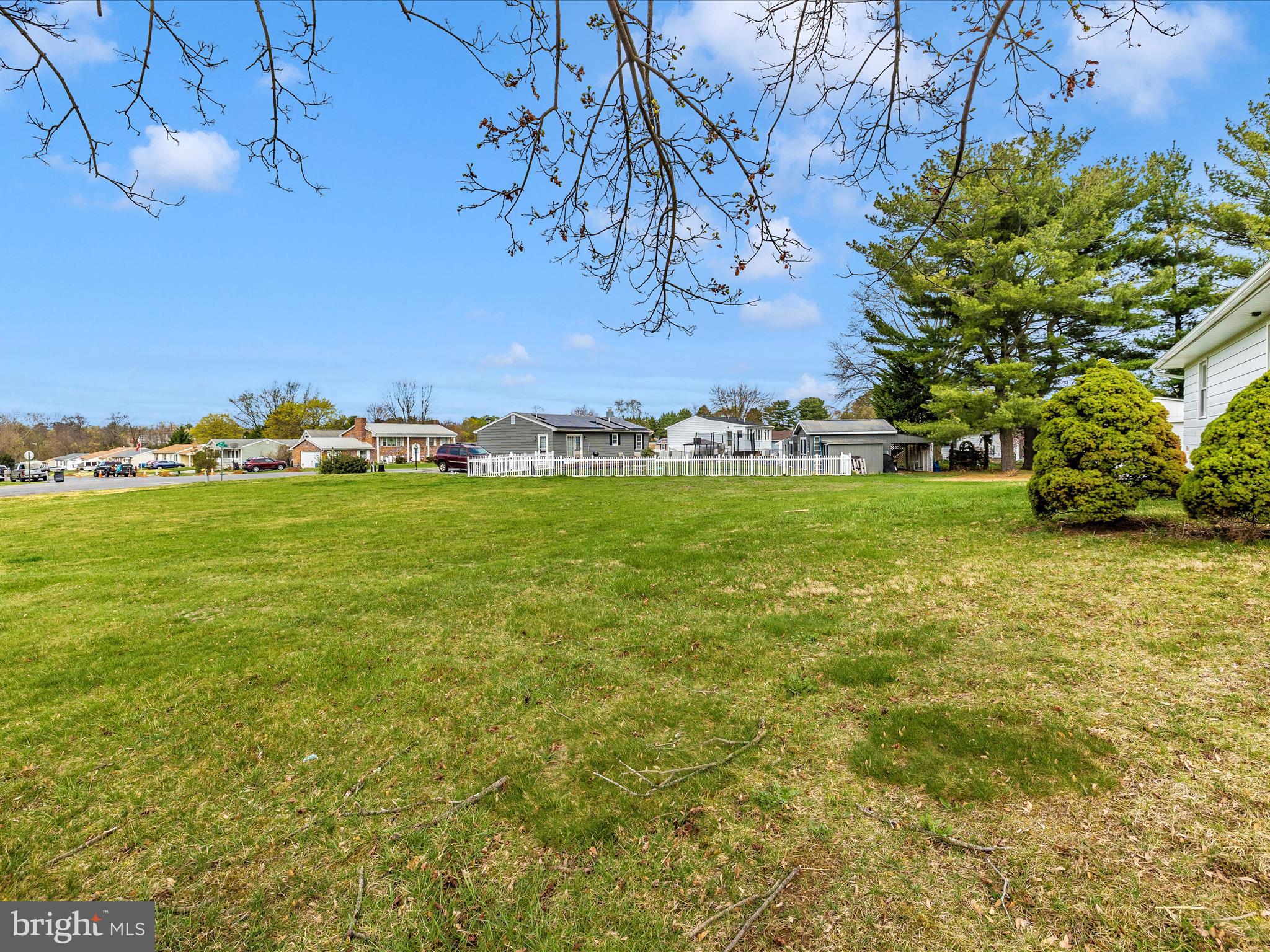 CHIPS MEADOW - Residential