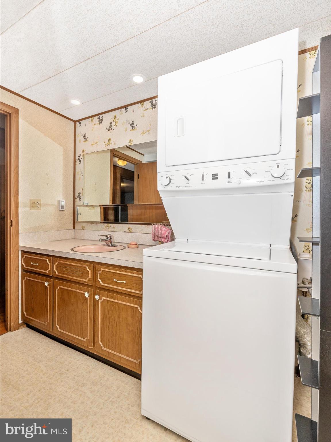 CHIPS MEADOW - Residential